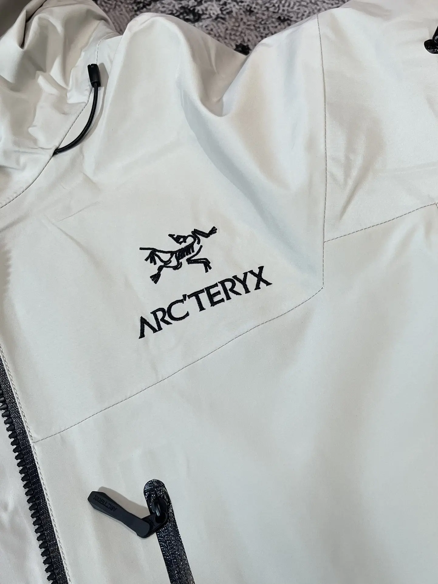 Alpha SV 3-in-1 GORE-TEX Down Jacket D46020703 — view 5