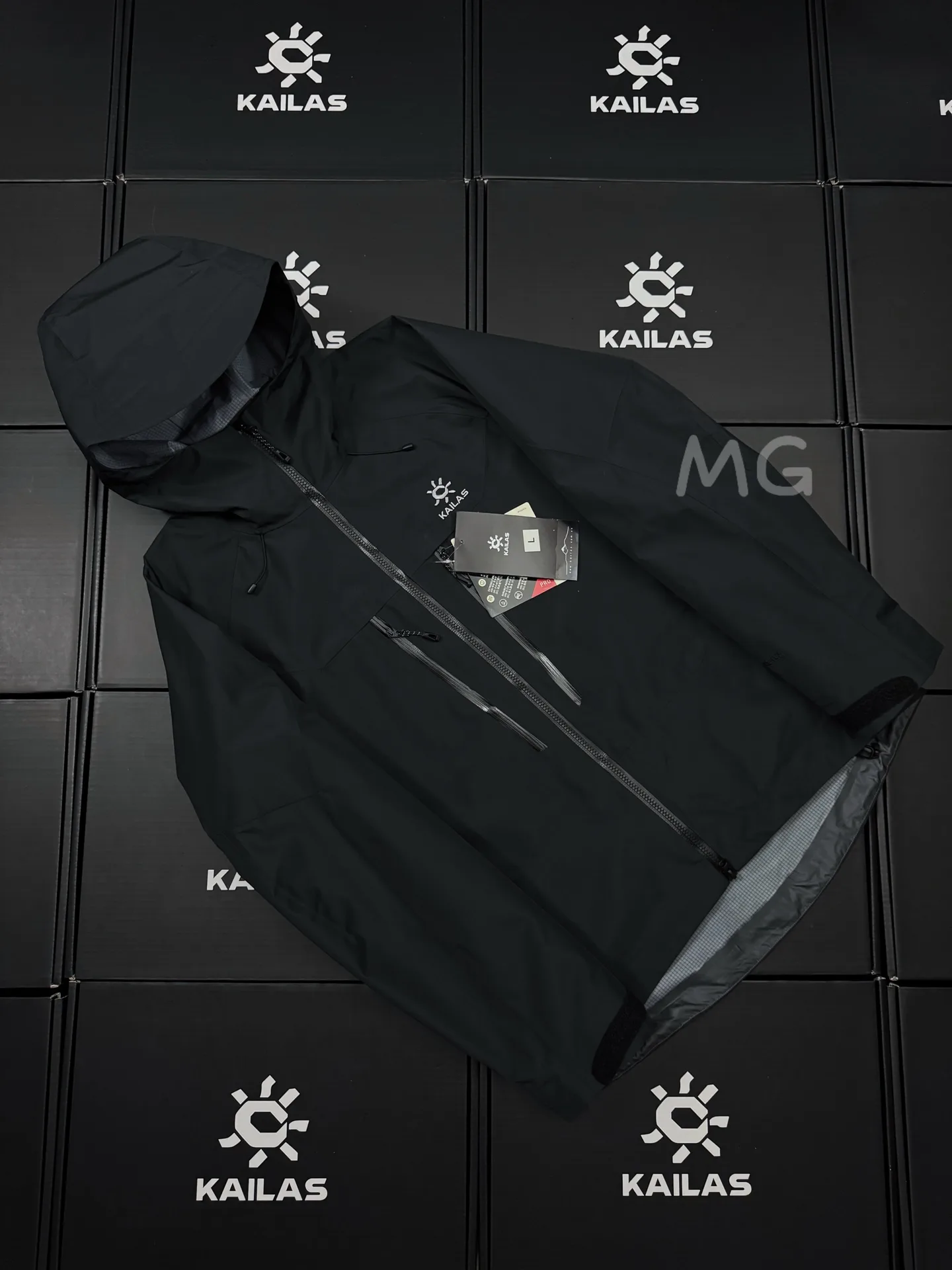 Mont-X Pro Waterproof Hardshell Jacket D46020630 — view 3