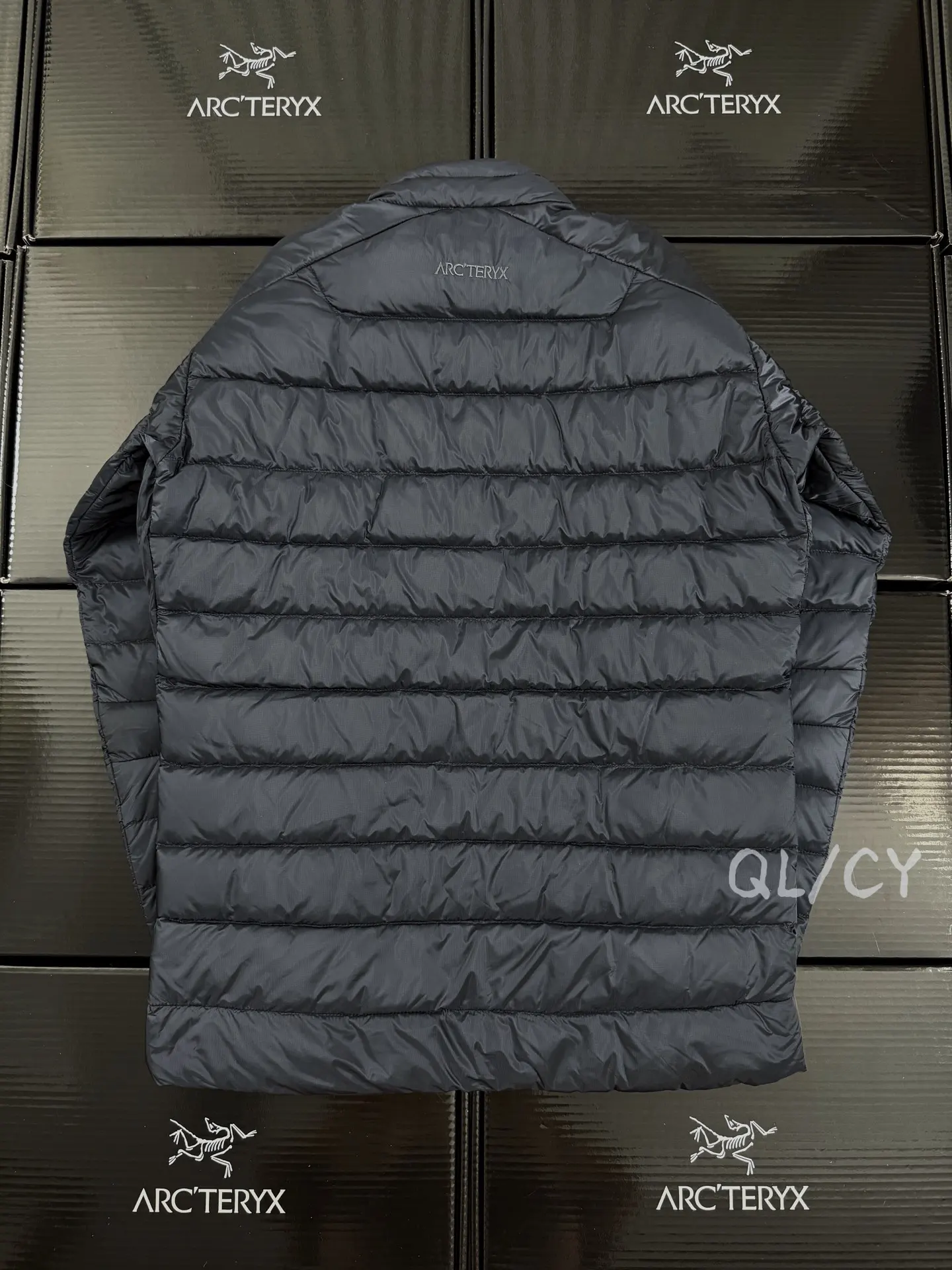 Cerium Lightweight Down-Filled Puffer Jacket D46020966 — view 2