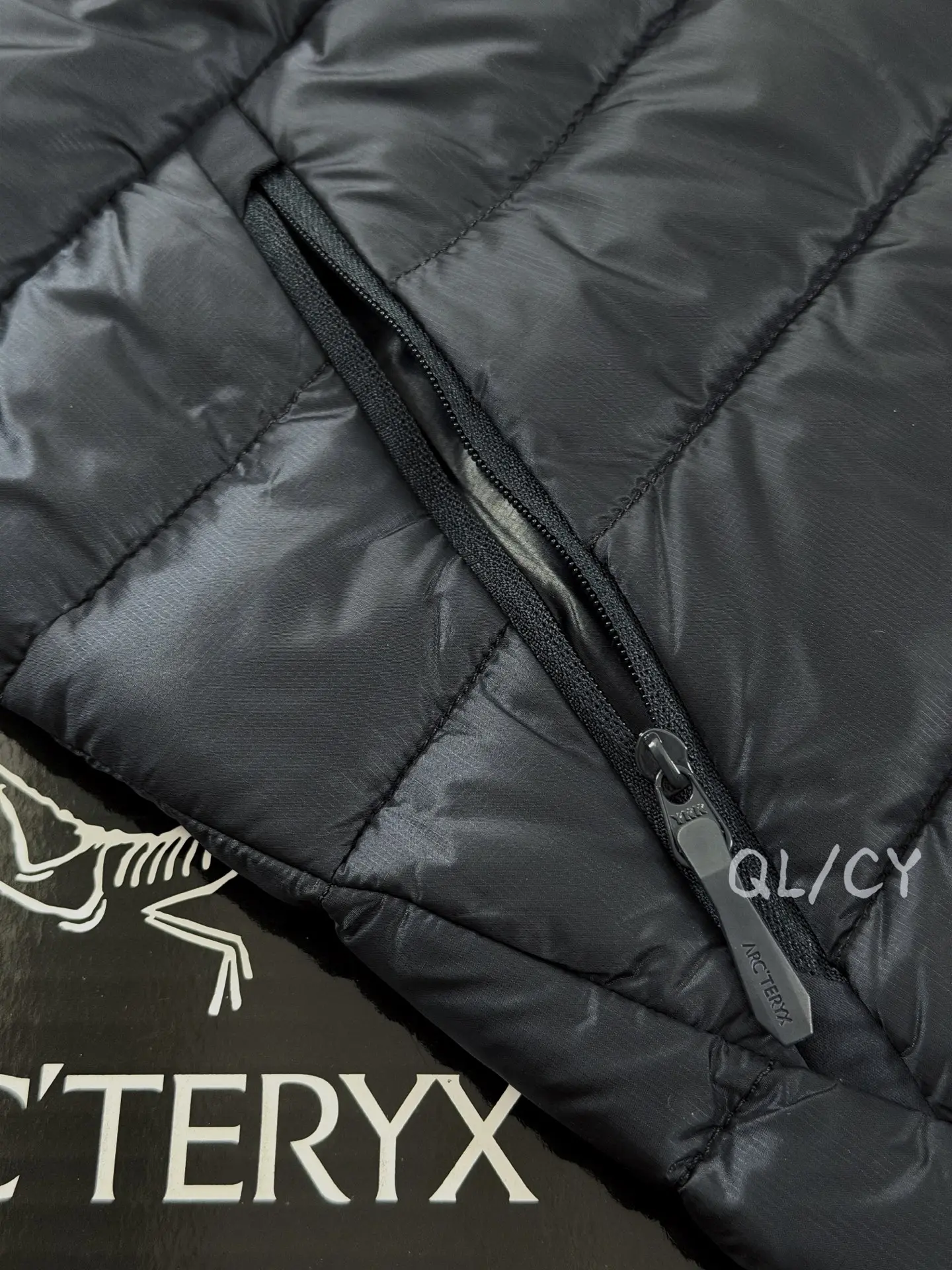 Cerium Lightweight Down-Filled Puffer Jacket D46020966 — view 5