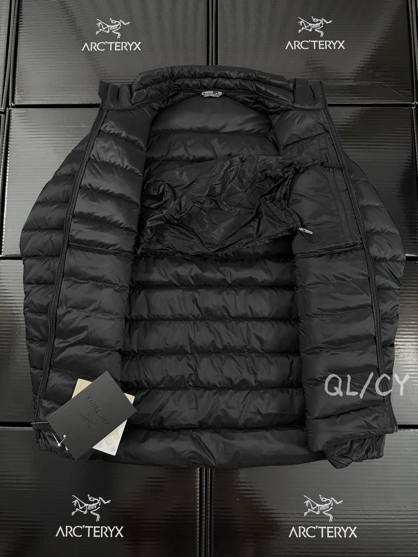 Cerium Lightweight Down-Filled Puffer Jacket D46020965 — view 8