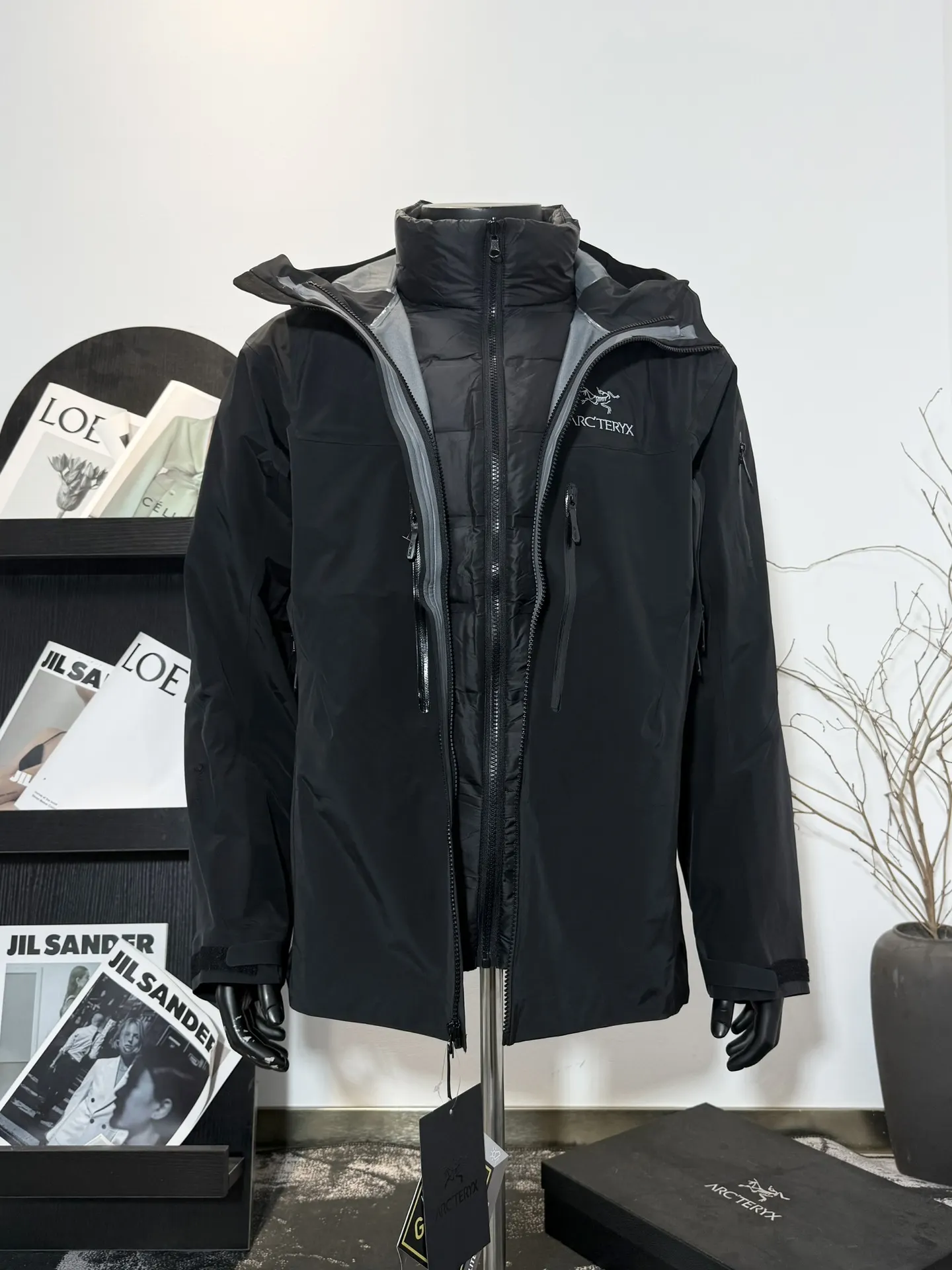 Alpha SV 3-in-1 GORE-TEX Hooded Jacket D48020695