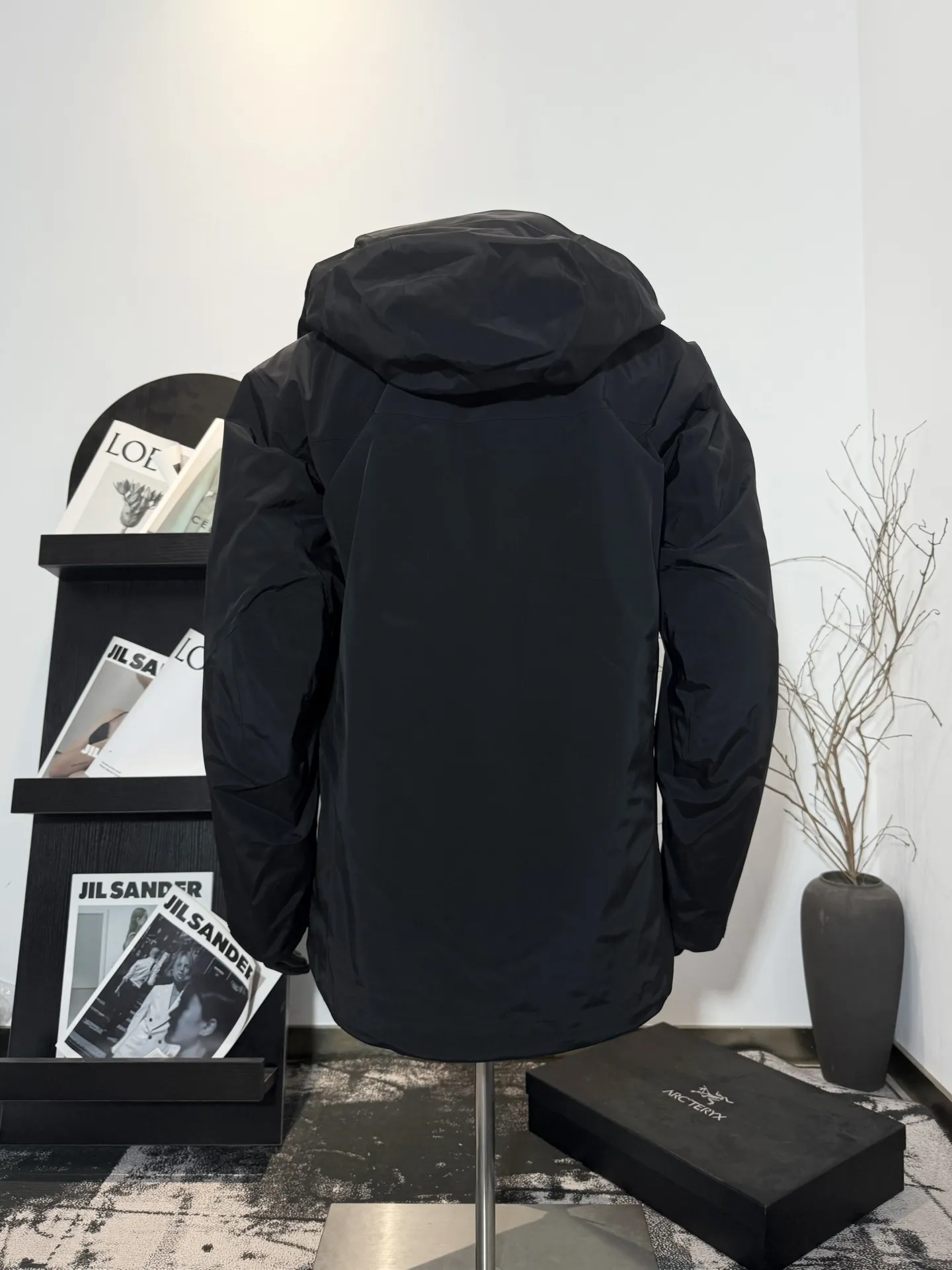 Alpha SV 3-in-1 GORE-TEX Hooded Jacket D48020695 — view 2