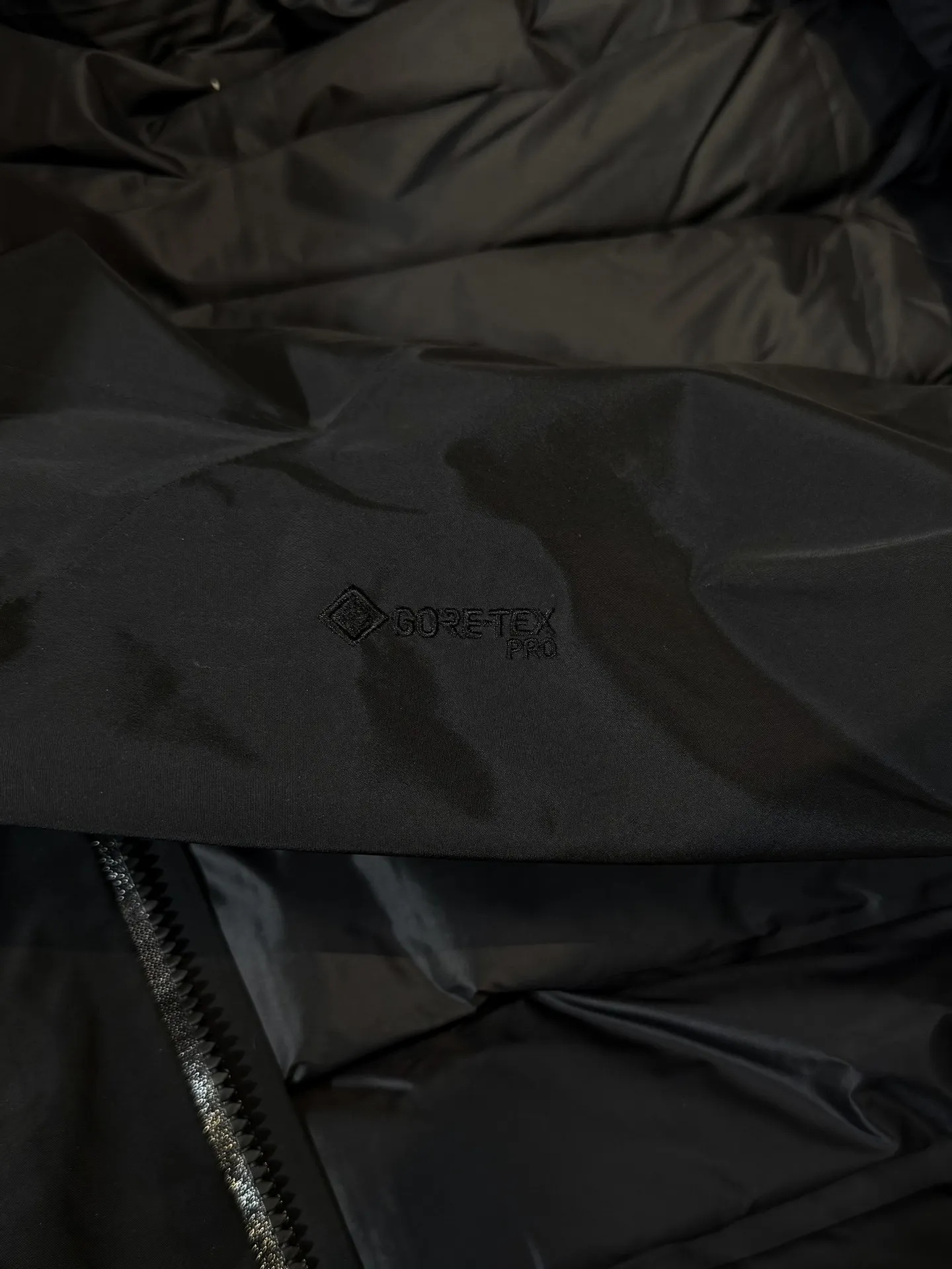 Alpha SV 3-in-1 GORE-TEX Hooded Jacket D48020695 — view 13