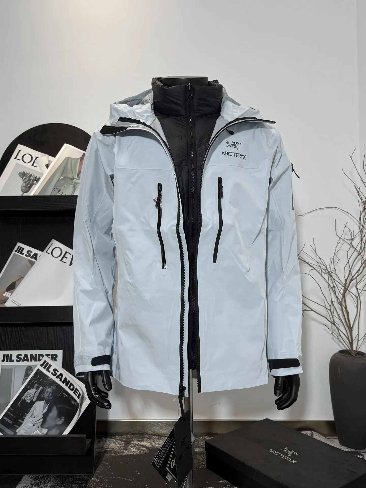 Alpha SV 3-in-1 GORE-TEX Hardshell Jacket D48020698