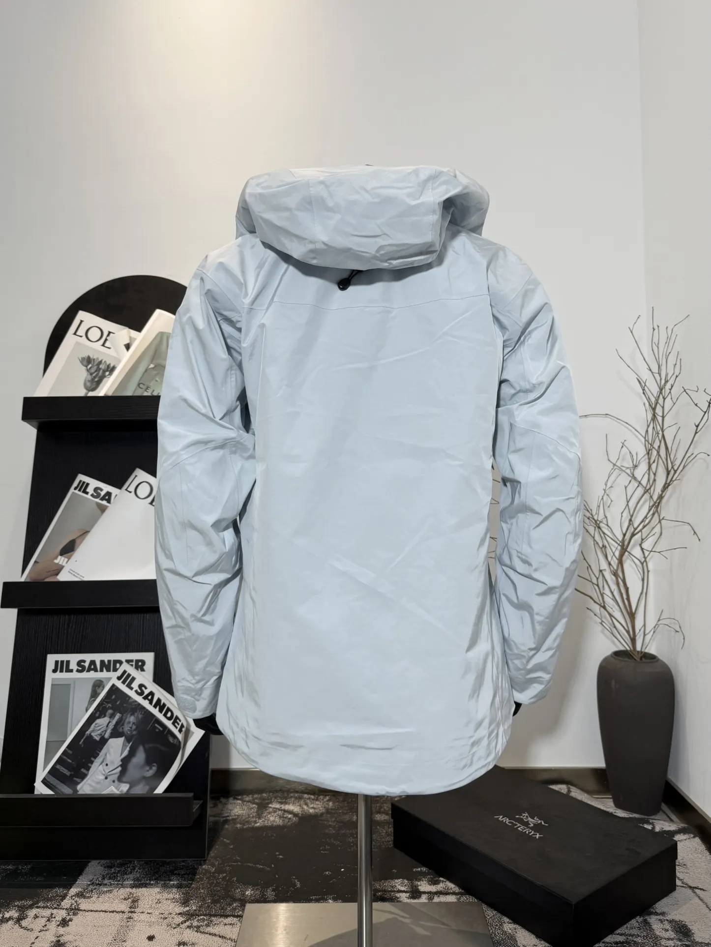 Alpha SV 3-in-1 GORE-TEX Hardshell Jacket D48020698 — view 2