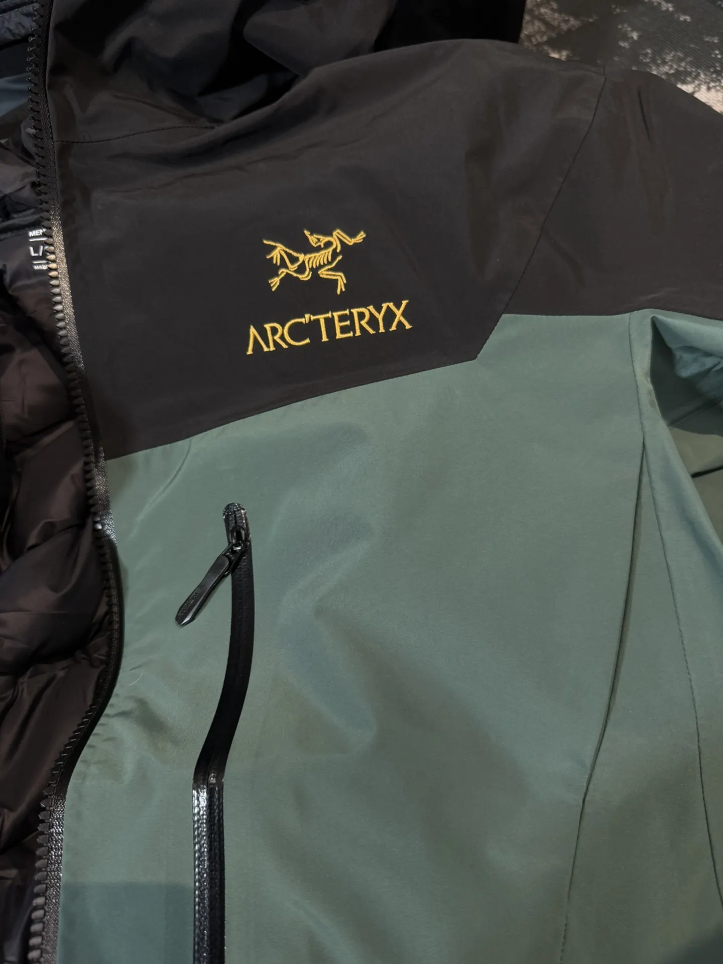 Alpha SV 3-in-1 GORE-TEX Down Jacket D48020699 — view 4