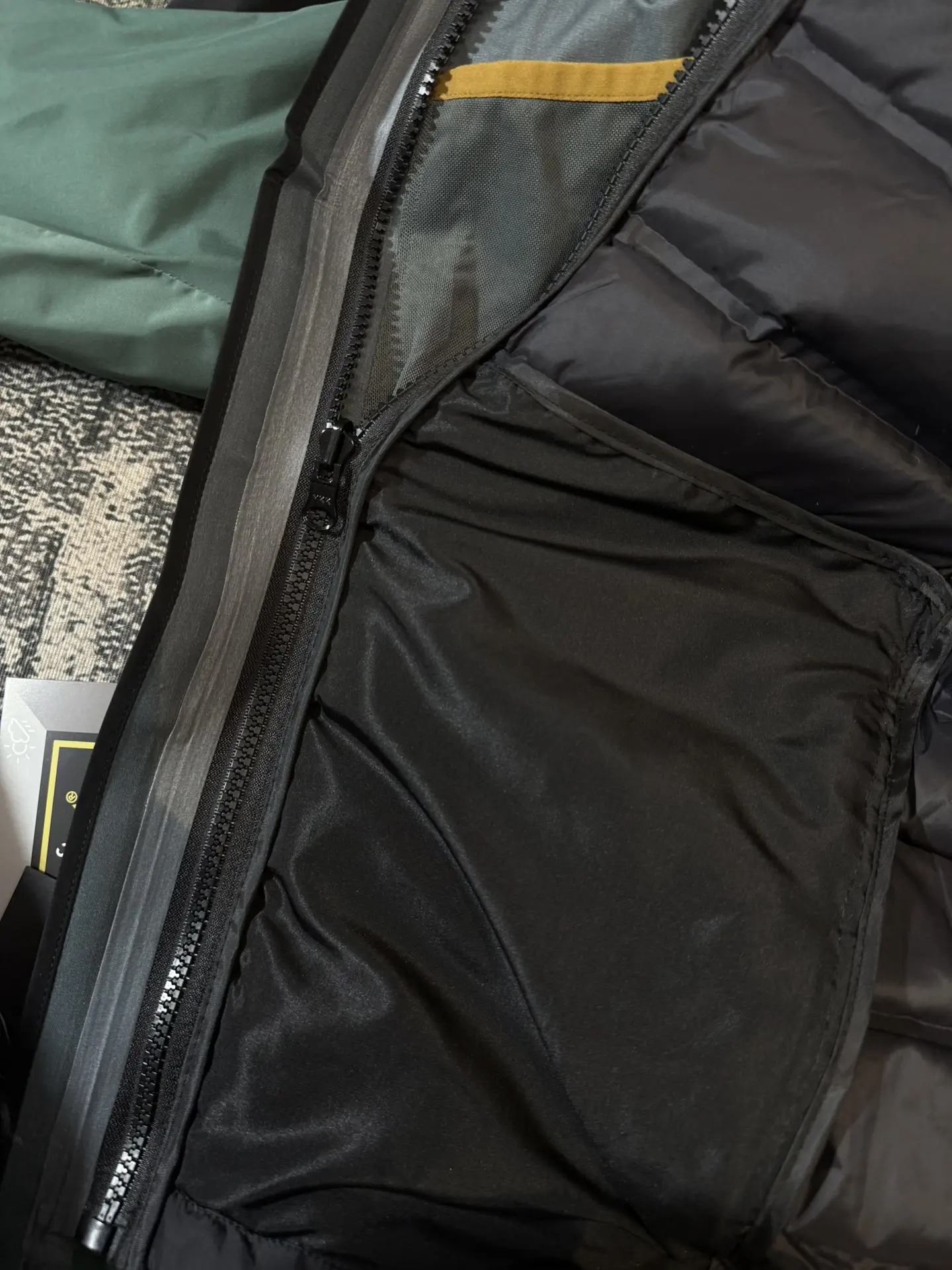 Alpha SV 3-in-1 GORE-TEX Down Jacket D48020699 — view 8