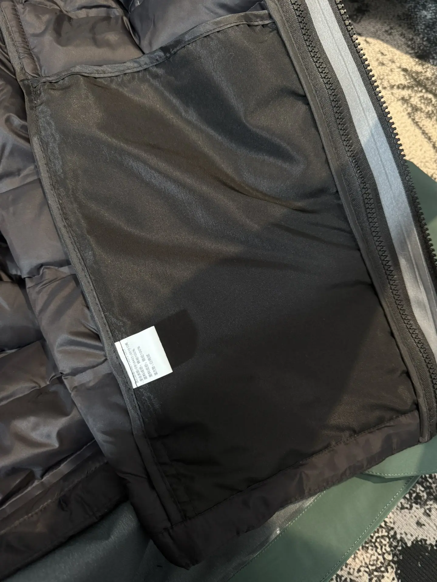 Alpha SV 3-in-1 GORE-TEX Down Jacket D48020699 — view 15