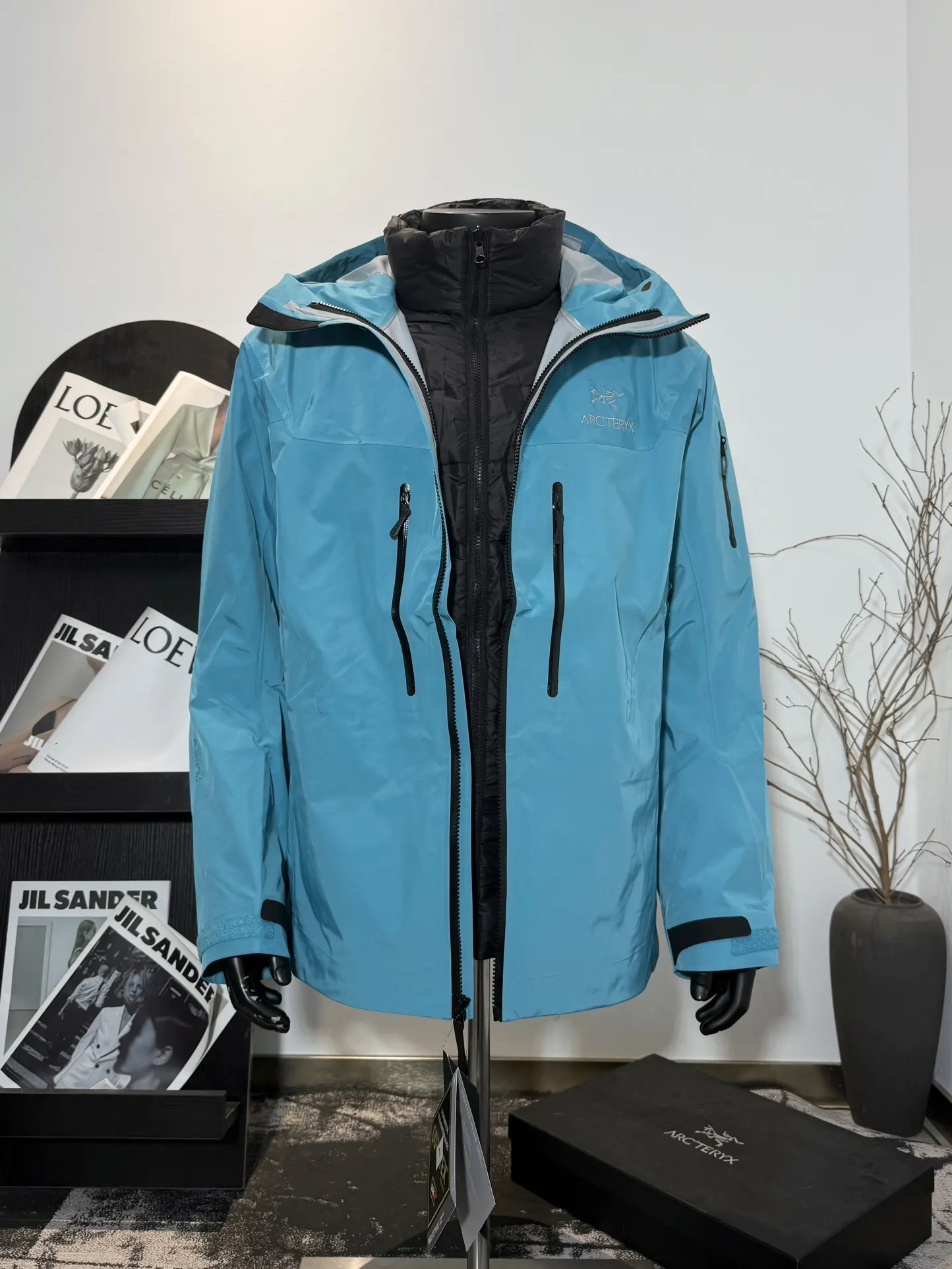 Alpha SV 3-in-1 GORE-TEX Hardshell Jacket D48020696
