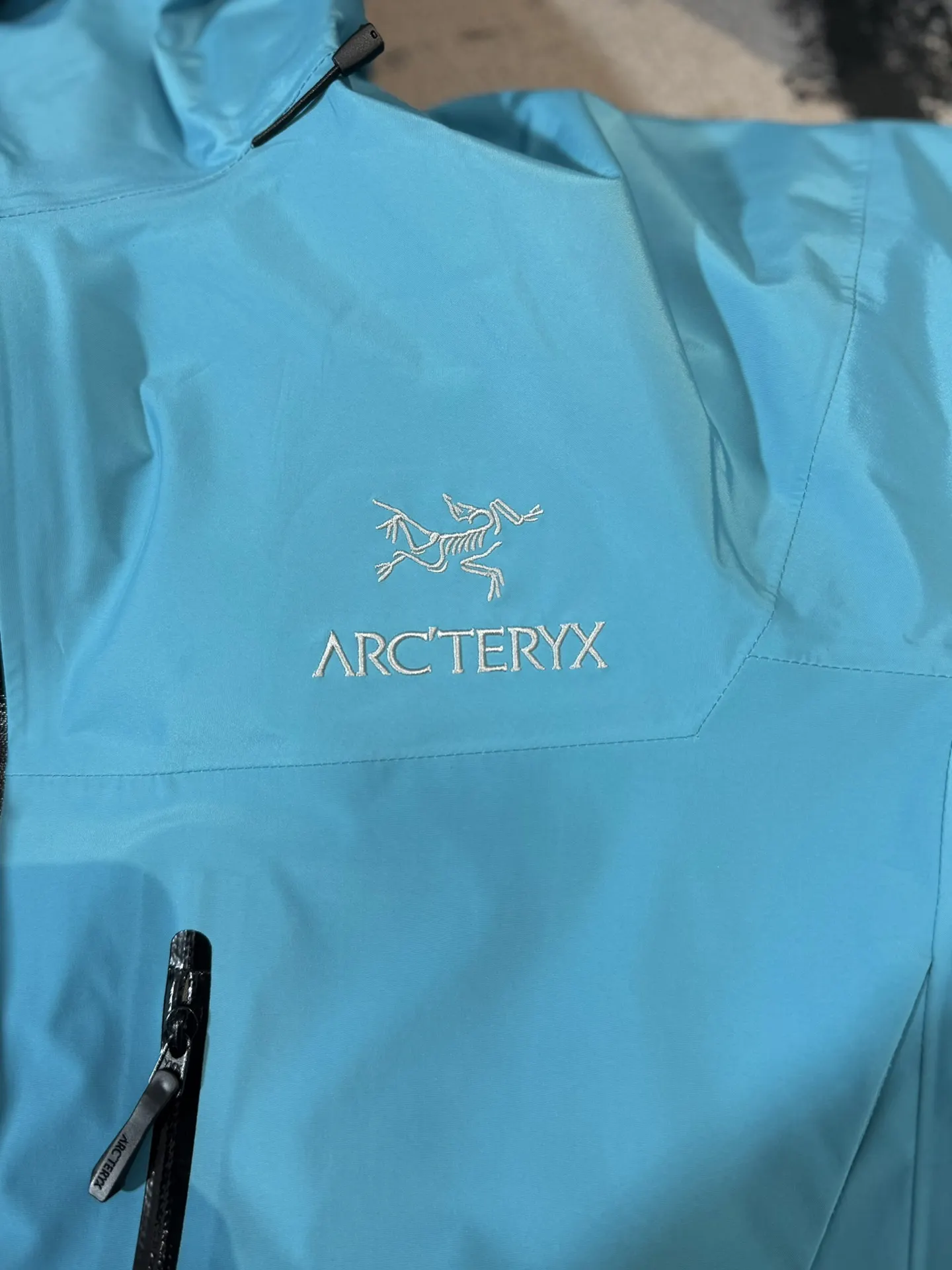 Alpha SV 3-in-1 GORE-TEX Hardshell Jacket D48020696 — view 4