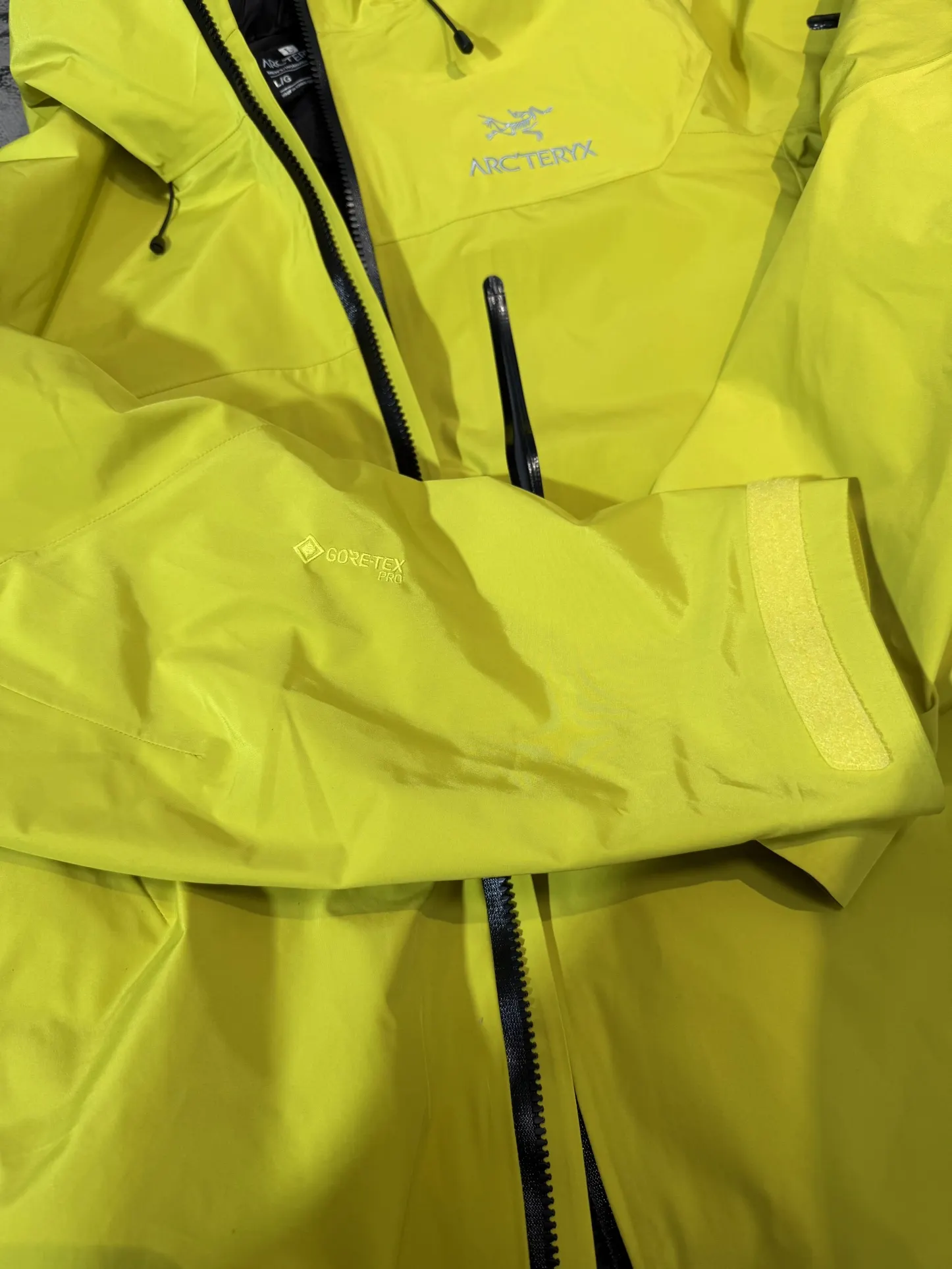 Alpha SV 3-in-1 GORE-TEX Down Jacket D48020697 — view 6