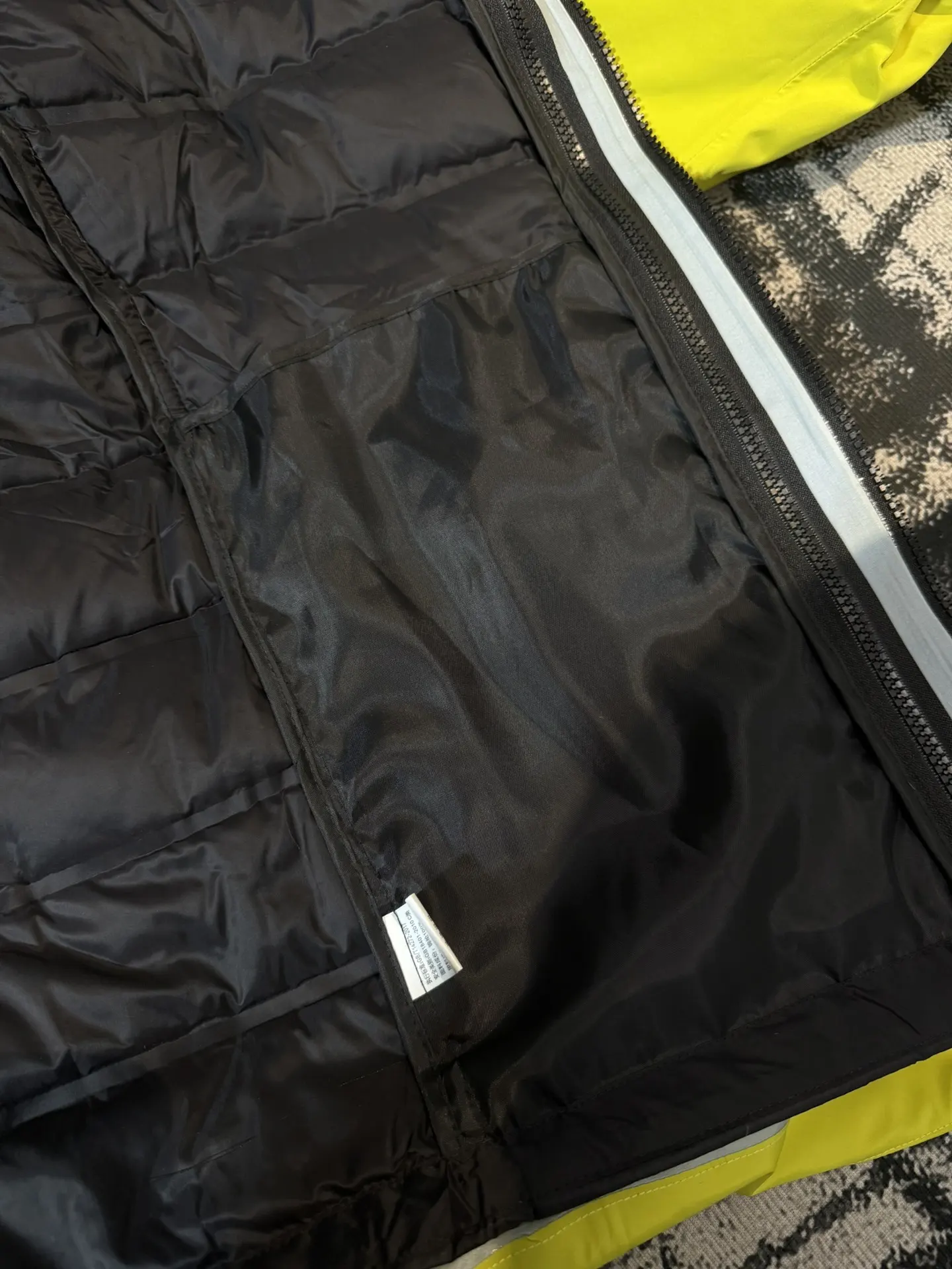 Alpha SV 3-in-1 GORE-TEX Down Jacket D48020697 — view 14