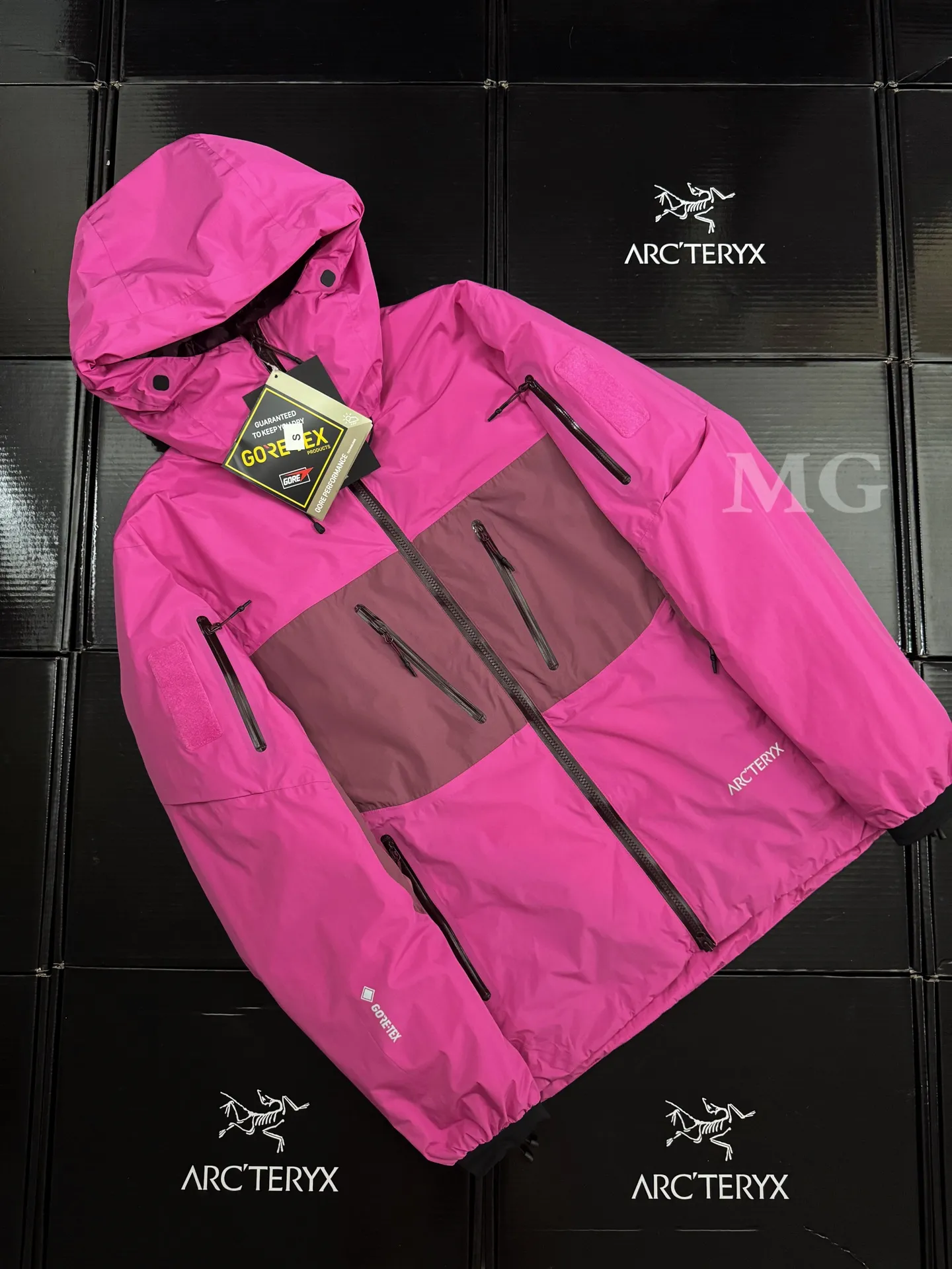 System_A Kobah Parka GORE-TEX Down Jacket D50020657 — view 2