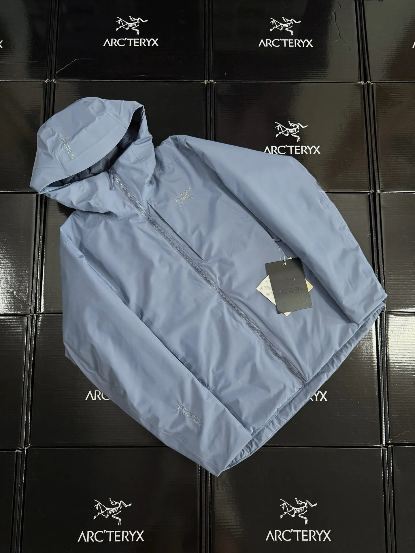 Solano Down Hooded GORE-TEX Jacket D52020886 — view 2