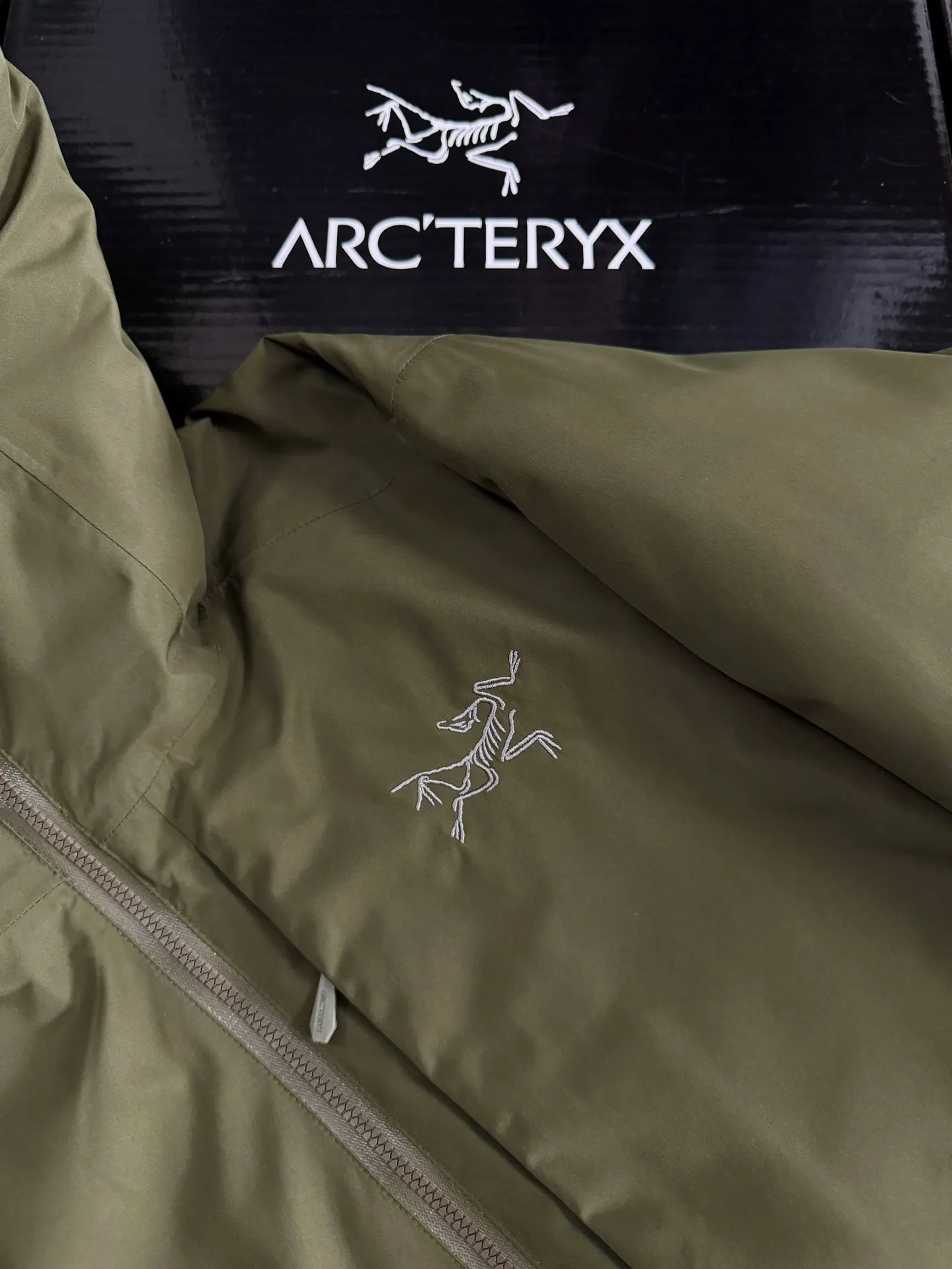 Solano Down Hoody GORE-TEX Puffer Jacket D52020889 — view 4
