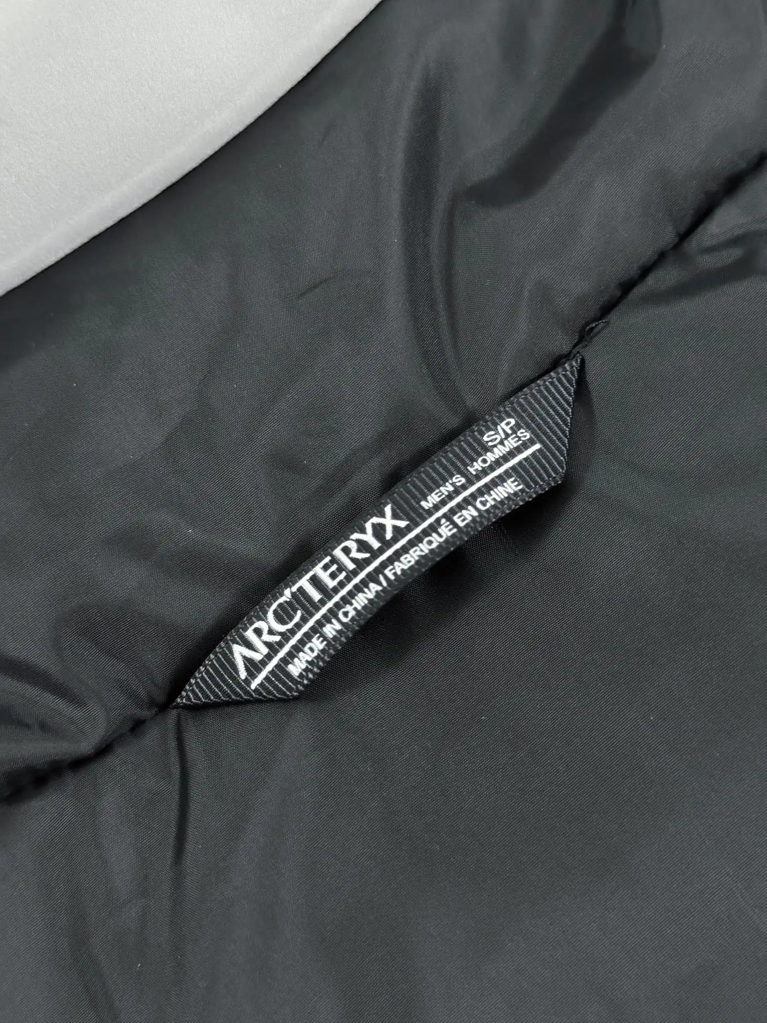 Beta Down Insulated GORE-TEX Jacket D52020574 — view 5