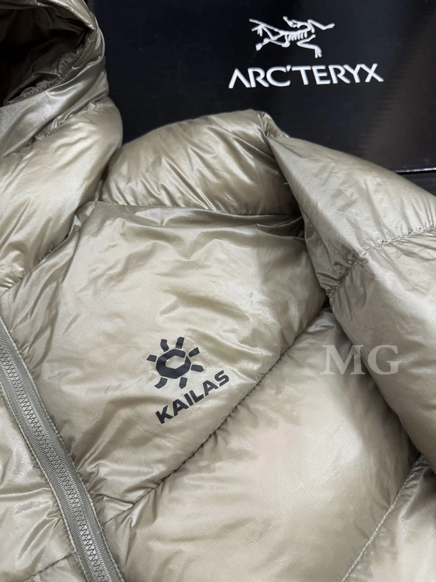 Kailas 5000GT Hooded Down Puffer Jacket D56020705 — view 2