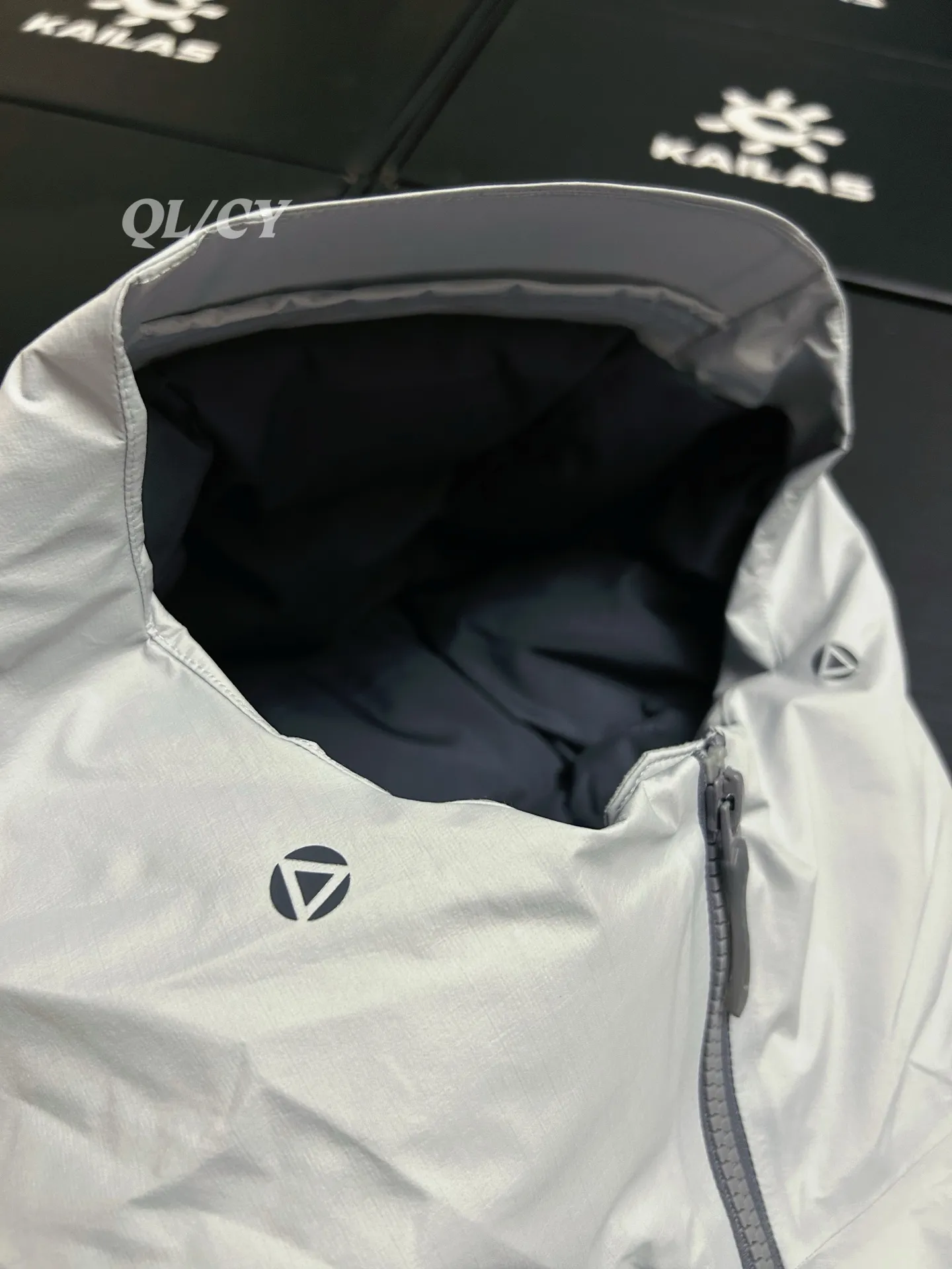 Aspen Hardshell Down-Filled Hooded Jacket D56020724 — view 5