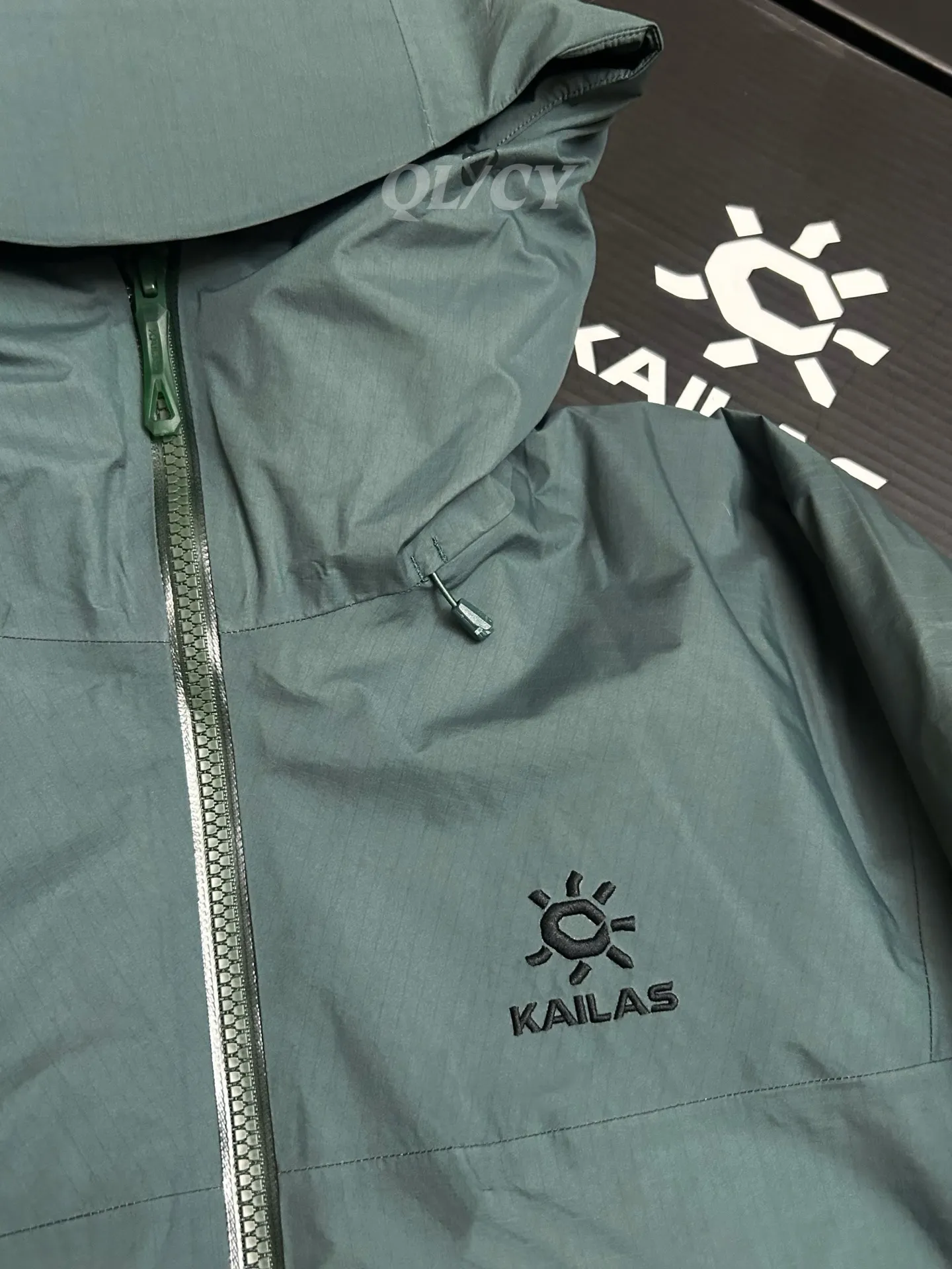 Aspen Hardshell Down-Filled Hooded Jacket D56020726 — view 4