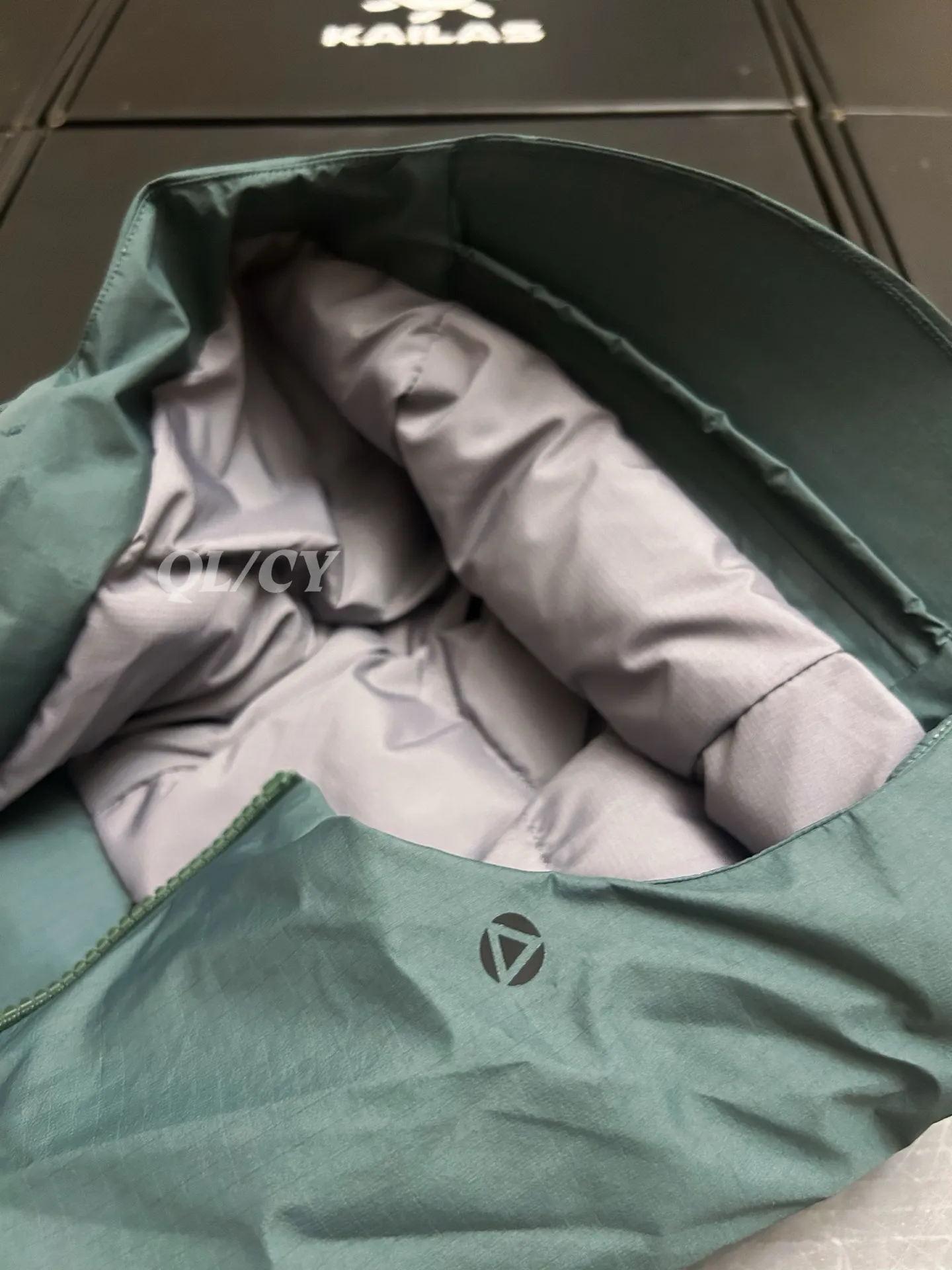 Aspen Hardshell Down-Filled Hooded Jacket D56020726 — view 5
