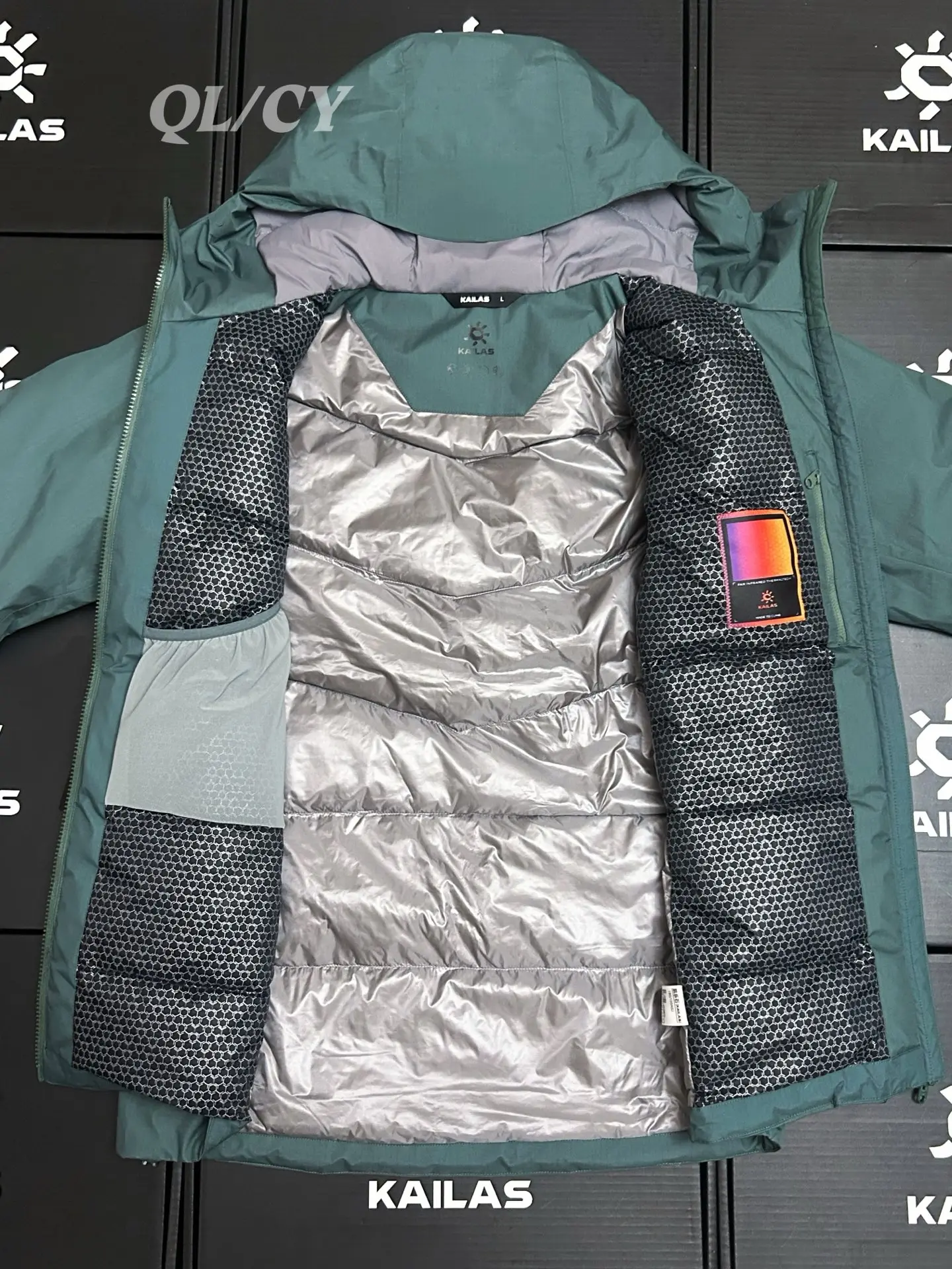 Aspen Hardshell Down-Filled Hooded Jacket D56020726 — view 9