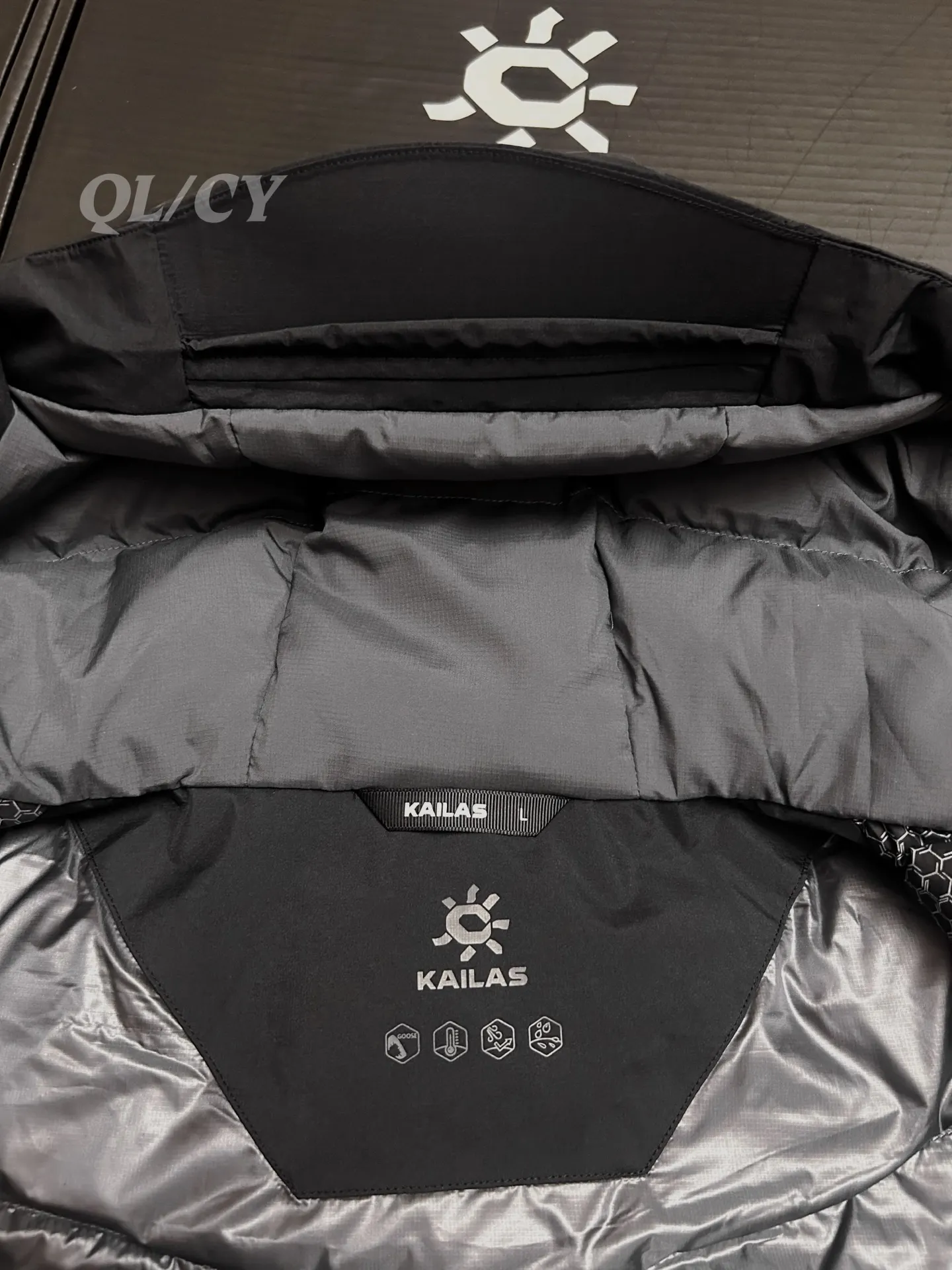 Aspen Hardshell 700-Fill Down Jacket D56020727 — view 8