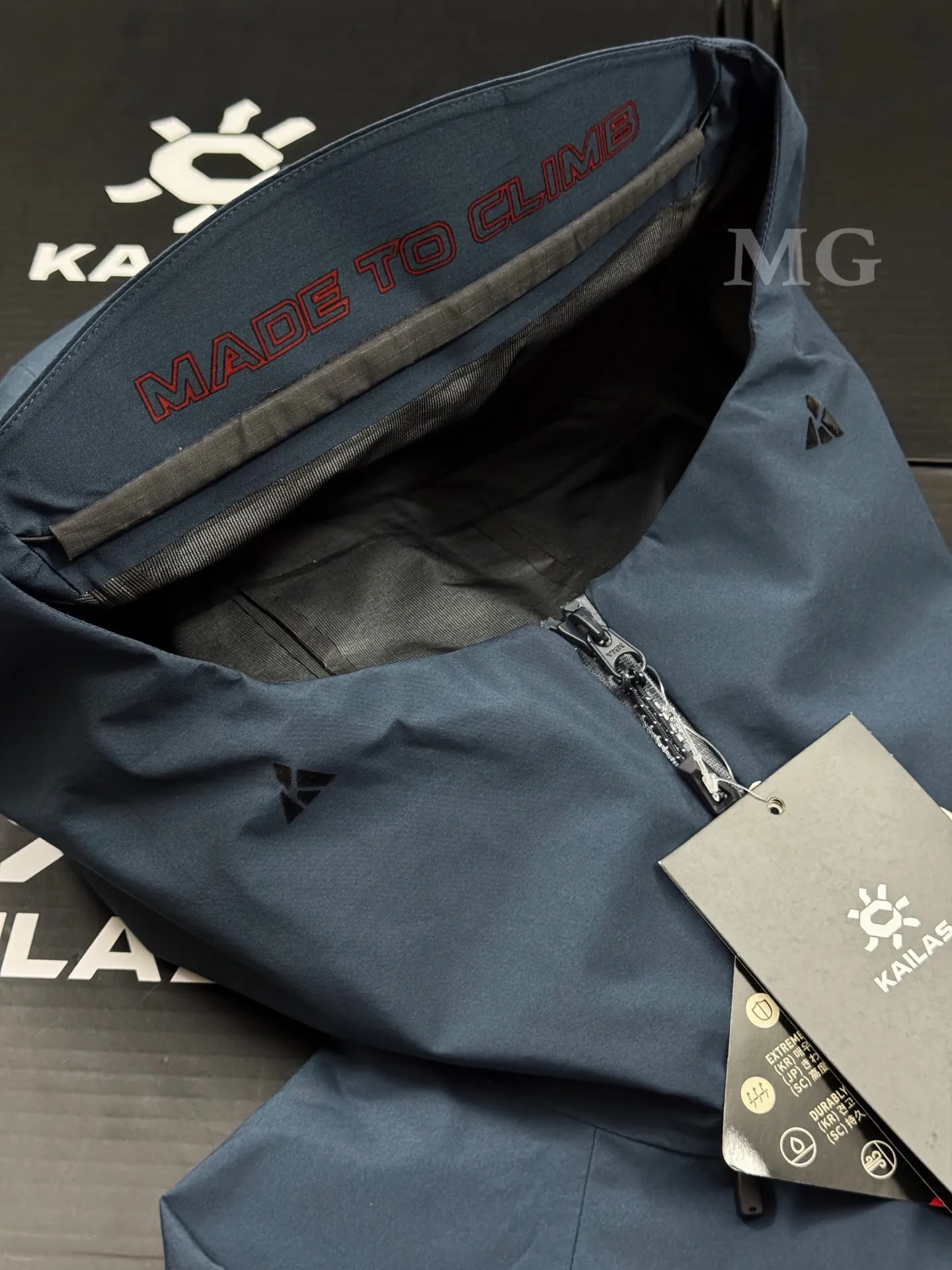 Mont-X 3-in-1 GORE-TEX Down Jacket D58020912 — view 3