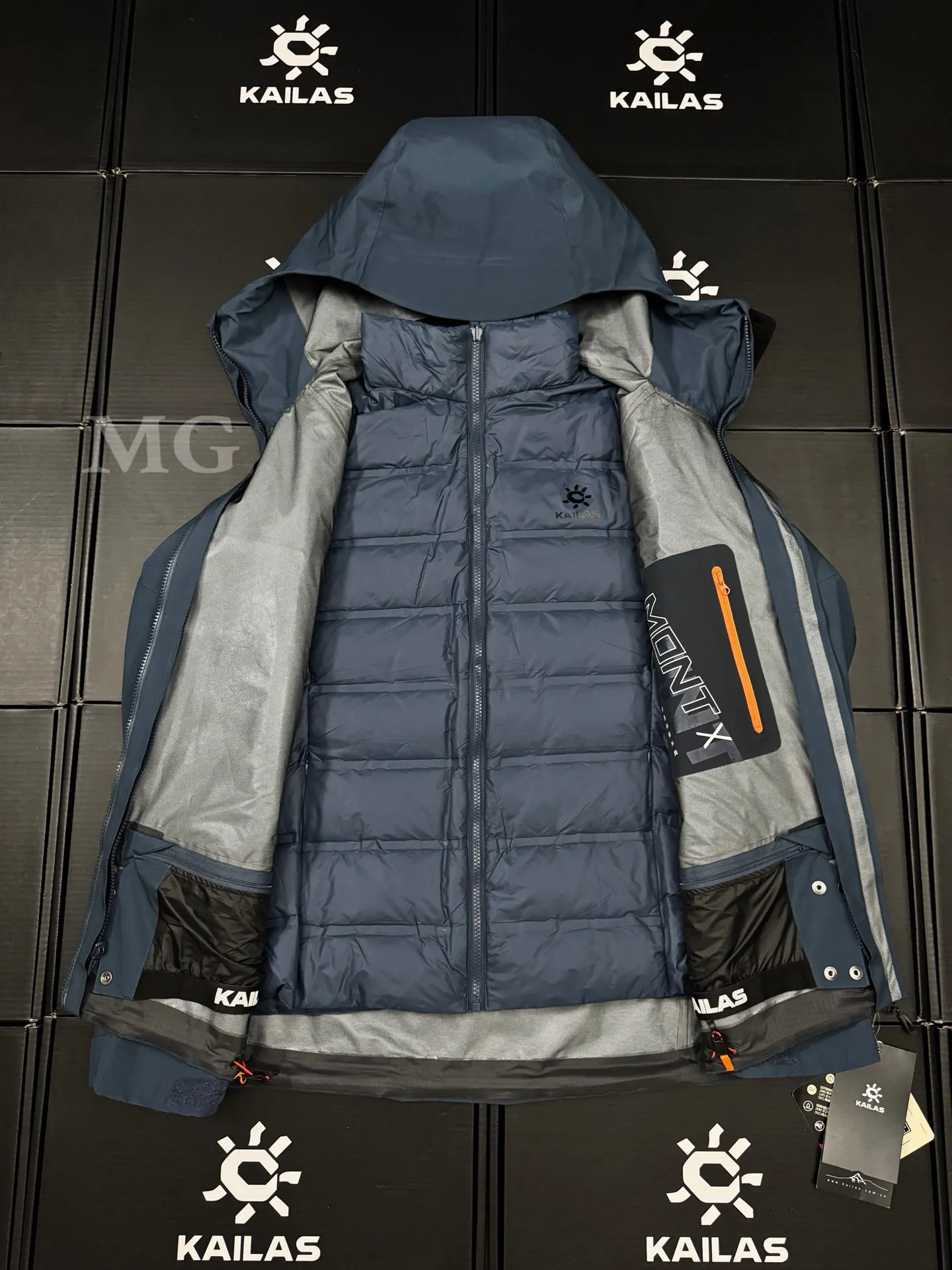 Mont-X 3-in-1 GORE-TEX Down Jacket D58020912 — view 5