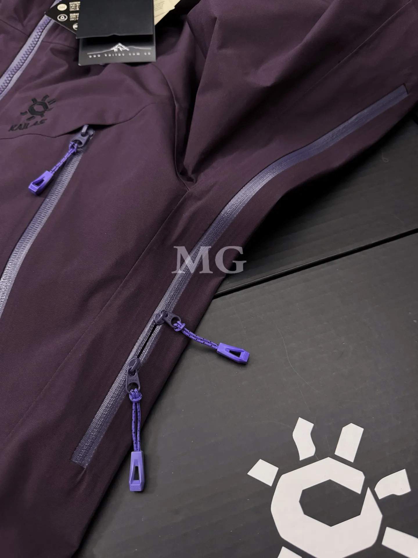 Mont-X 3-in-1 GORE-TEX Down Jacket D58020910 — view 6