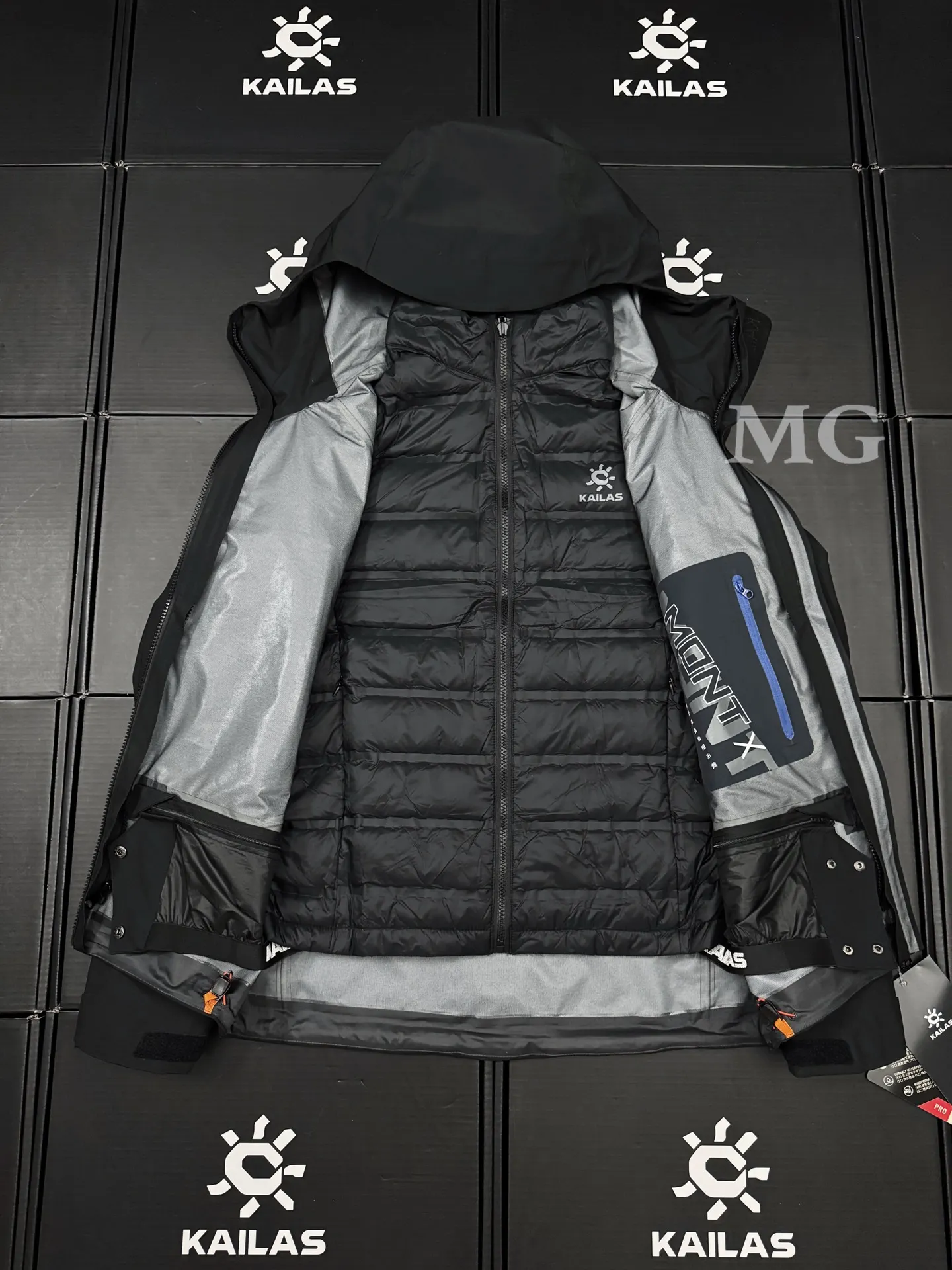 Mont-X 3-in-1 GORE-TEX Down Jacket D58020909 — view 4