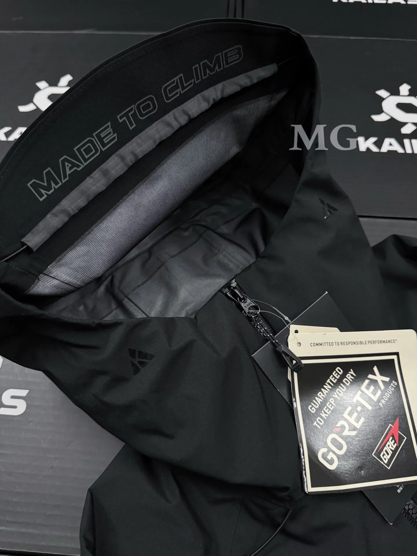 Mont-X 3-in-1 GORE-TEX Down Jacket D58020909 — view 7