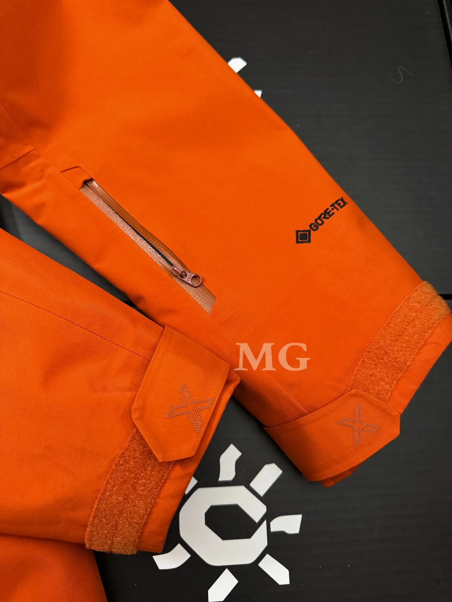 Mont-X 3-in-1 GORE-TEX Down Jacket D58020908 — view 7