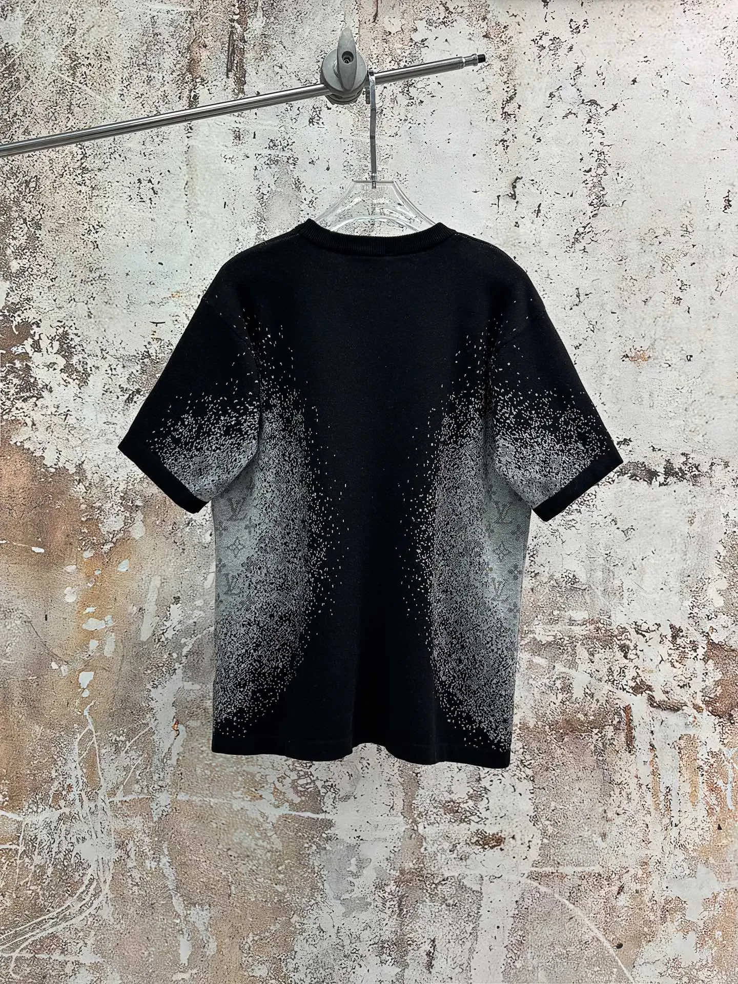 Monogram Gradient Knit T-Shirt D19014325 — view 2