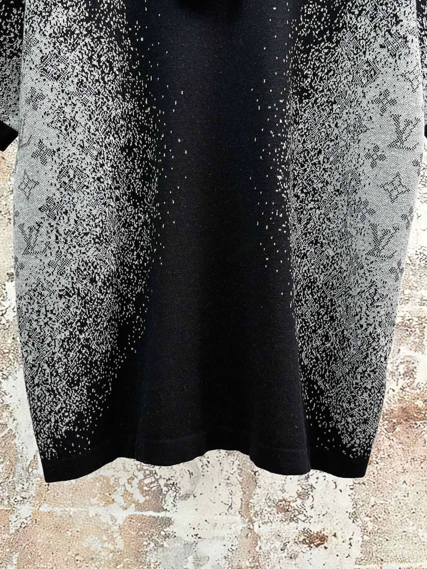 Monogram Gradient Knit T-Shirt D19014325 — view 5