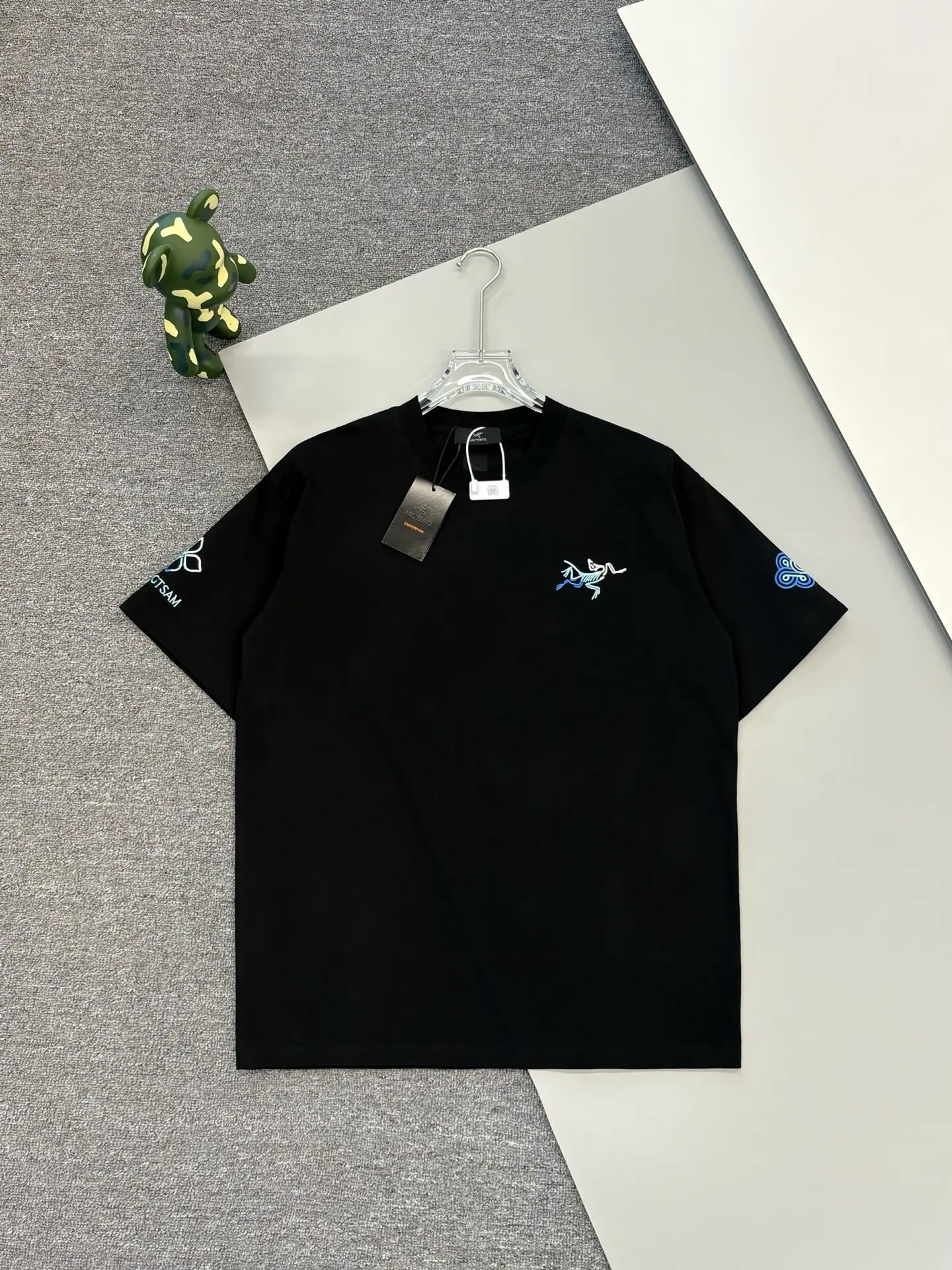 Embroidered Gradient Logo Cotton T-Shirt D13513494