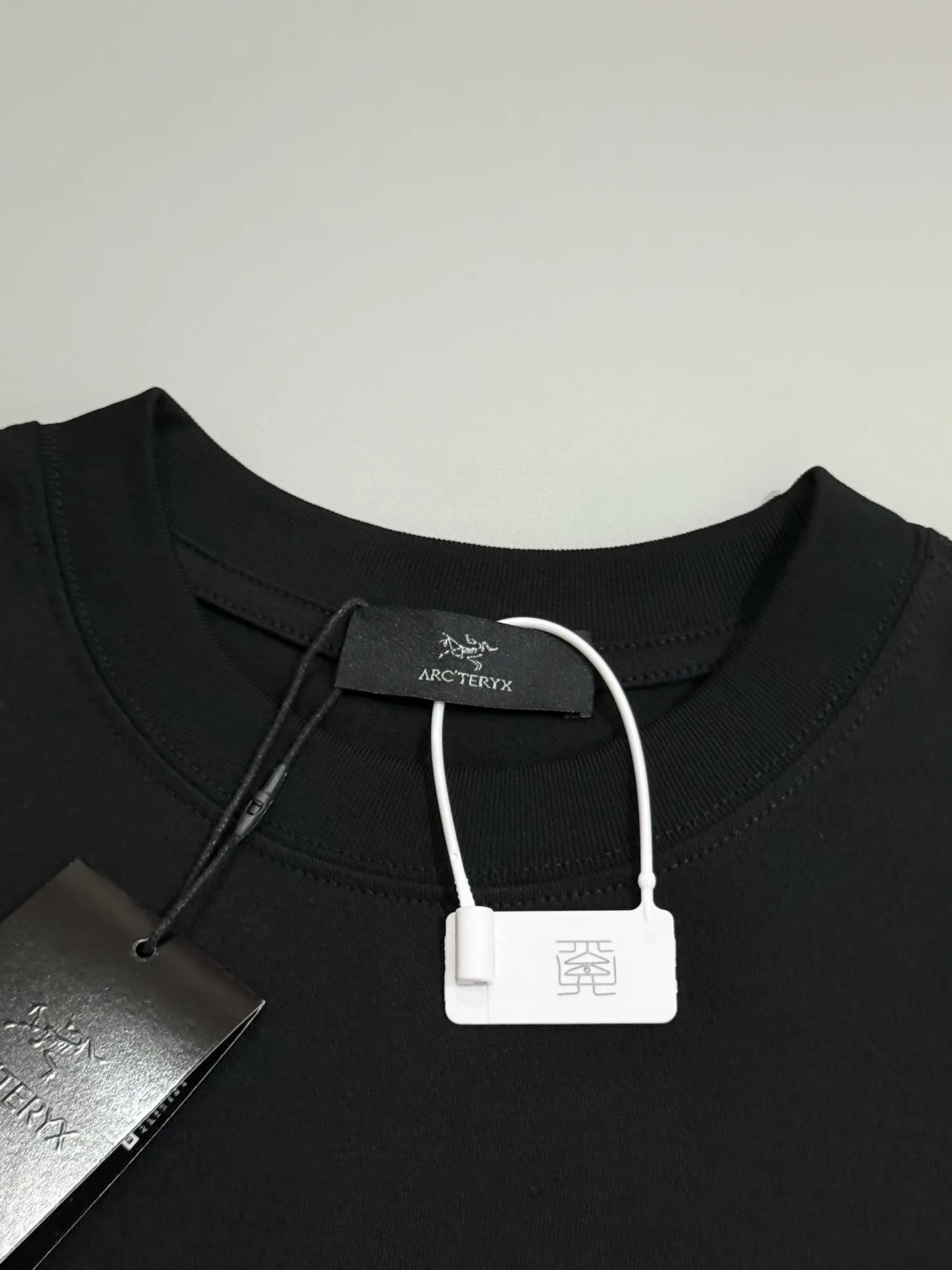 Embroidered Gradient Logo Cotton T-Shirt D13513757 — view 3