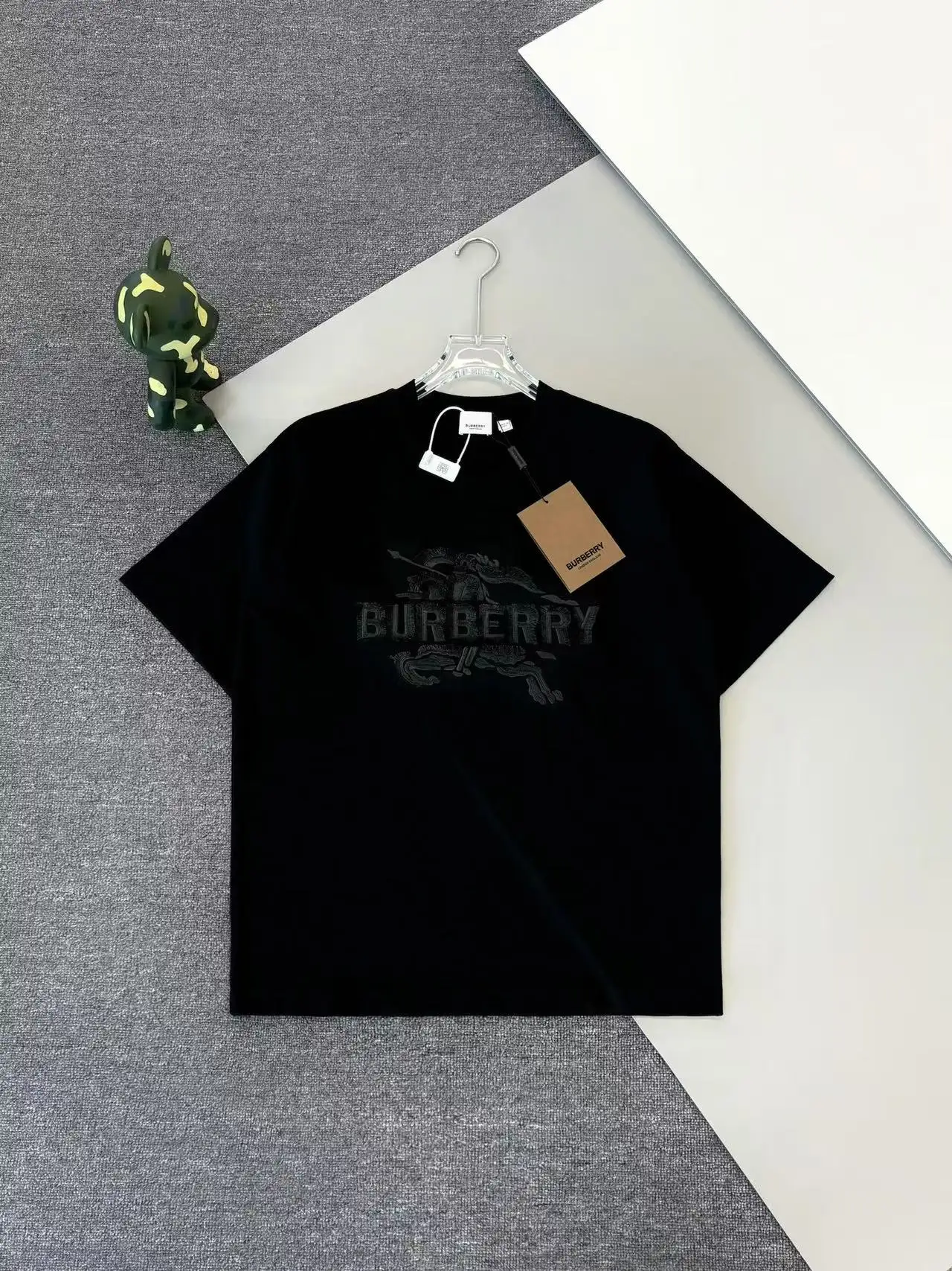 Embroidered Equestrian Knight Cotton T-Shirt D13513512