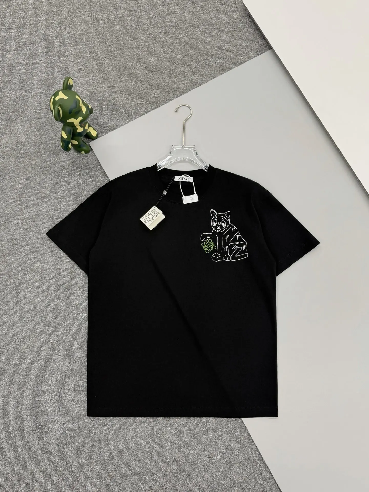 Louis Wain Cat Embroidered Cotton T-Shirt D13513516
