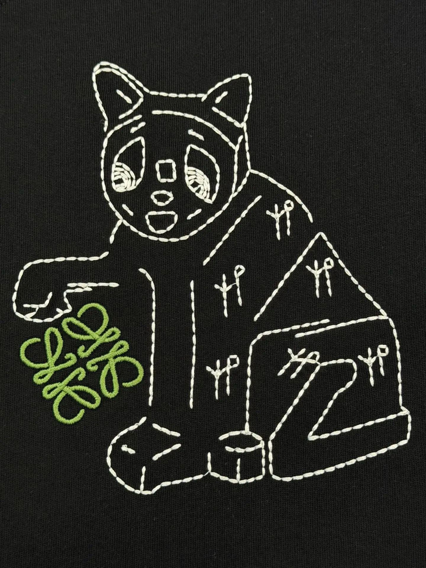 Louis Wain Cat Embroidered Cotton T-Shirt D13513516 — view 5