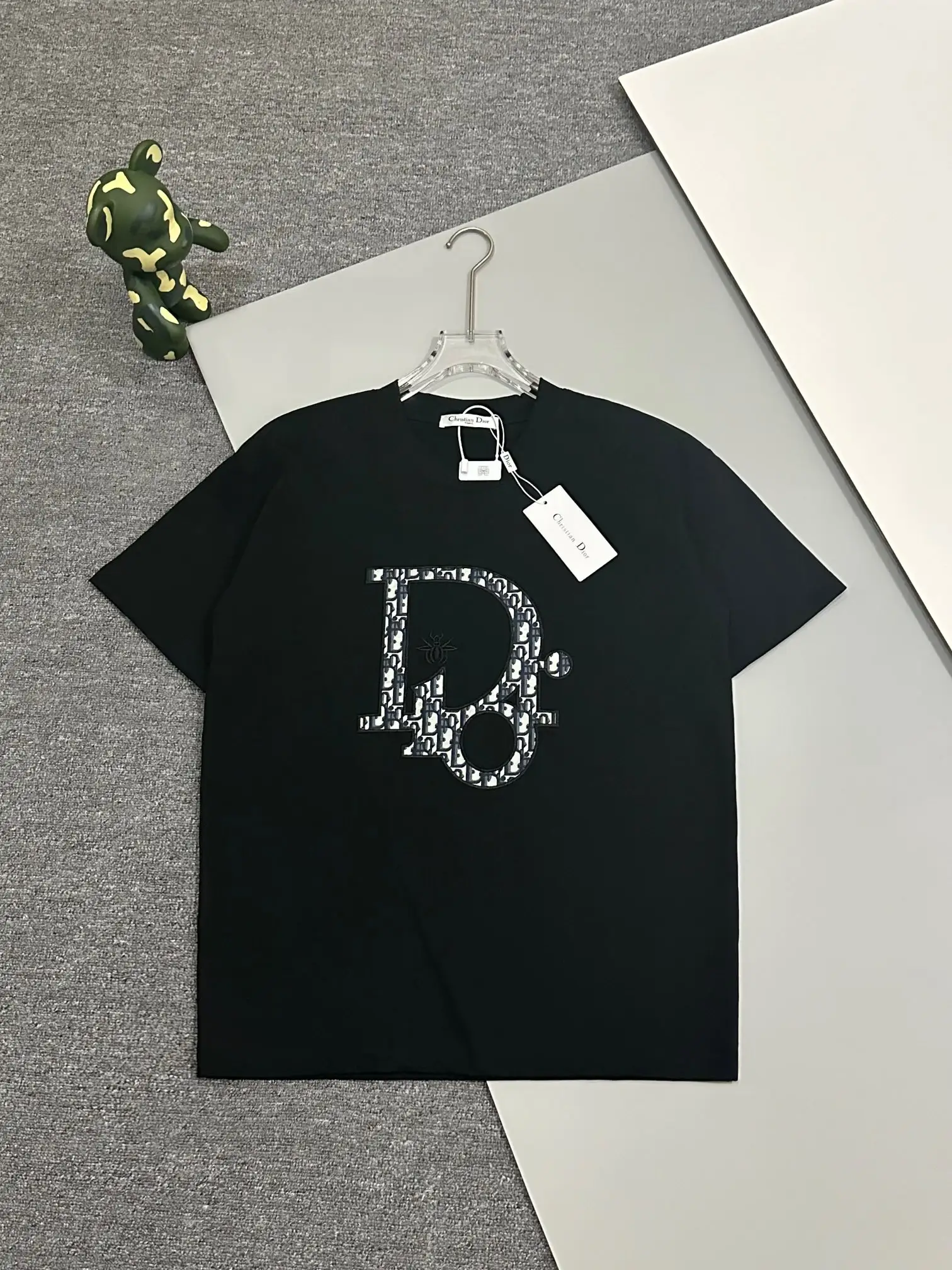Oblique Logo Patch Bee Embroidered T-Shirt D13513753