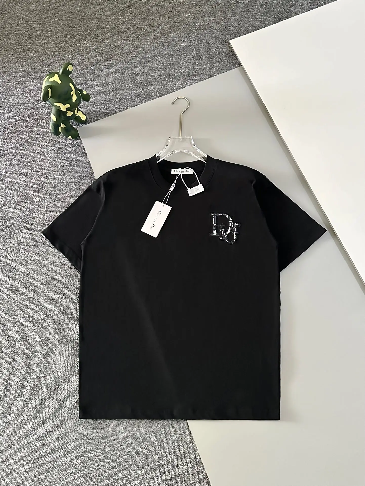 Embossed Logo Cotton T-Shirt D13513809