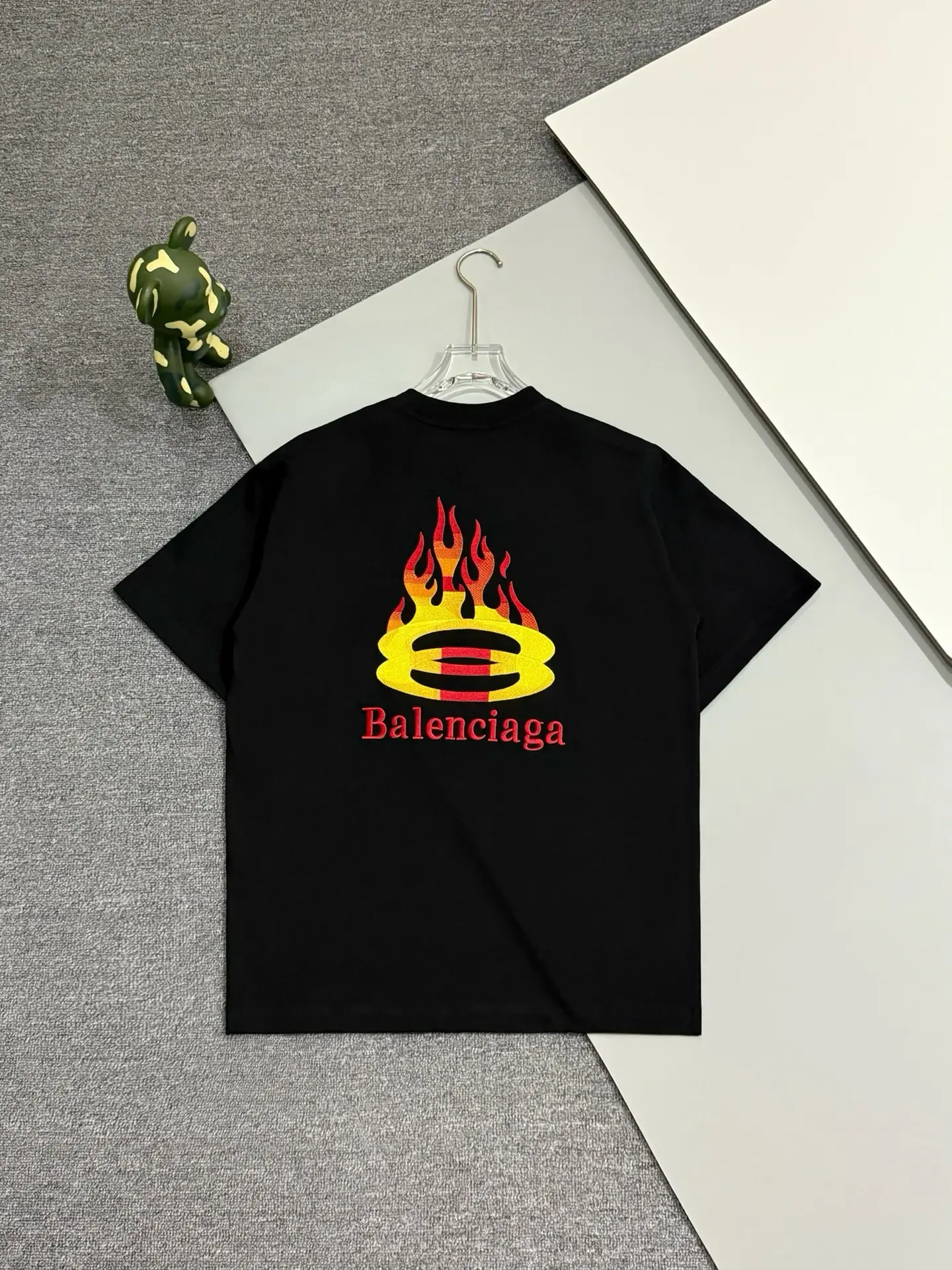 Flame Logo Embroidered Cotton T-Shirt D13513745 — view 2
