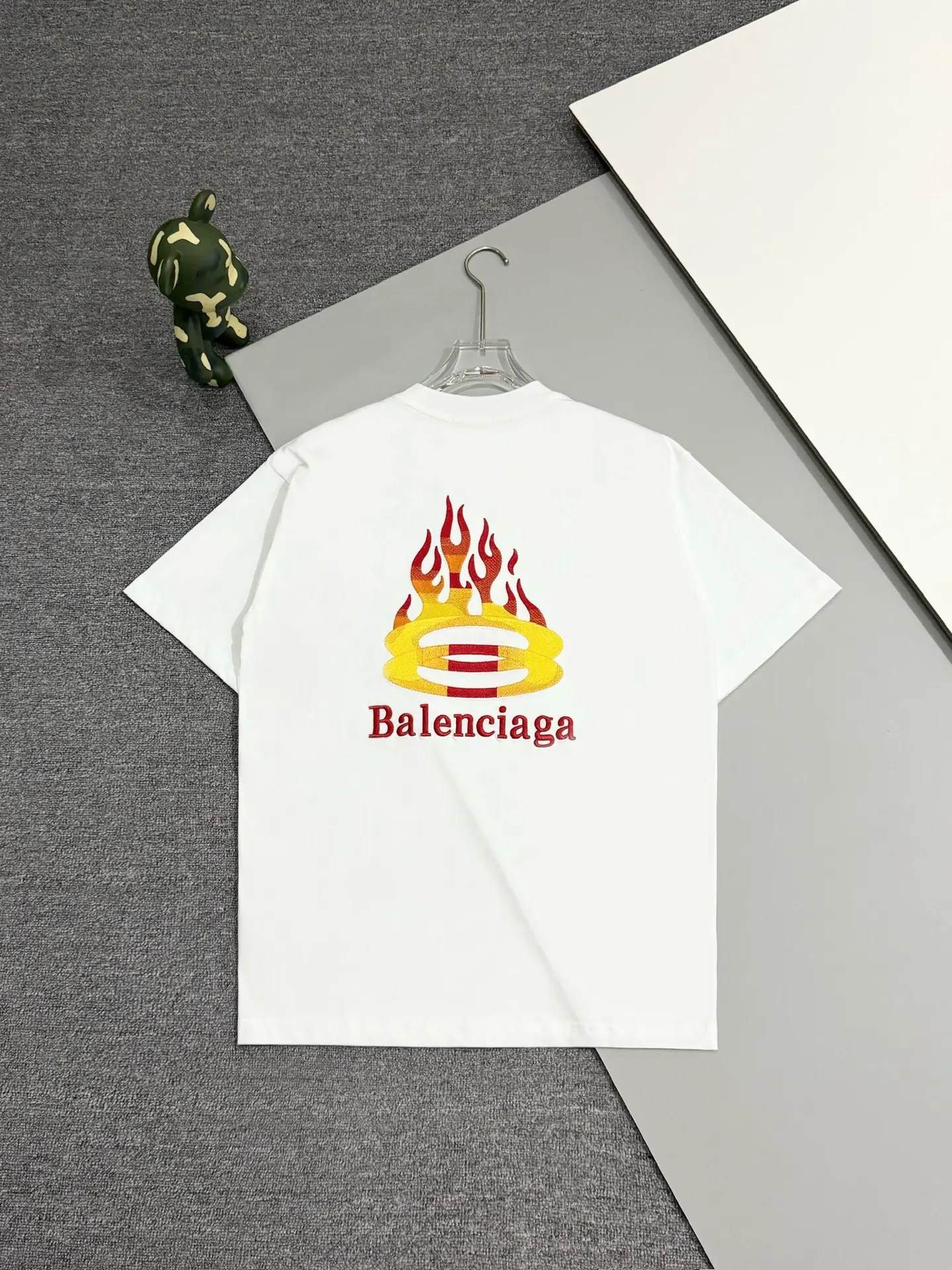 Flame Logo Embroidered Cotton T-Shirt D13513744 — view 2