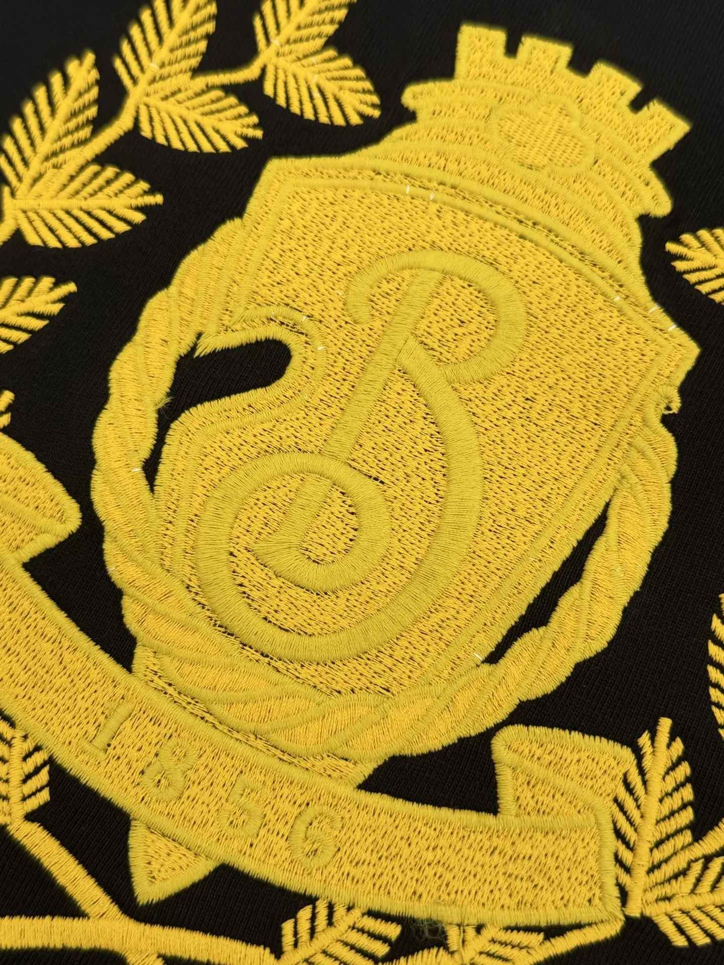 Embroidered Crest Cotton Jersey T-Shirt D14013480 — view 4
