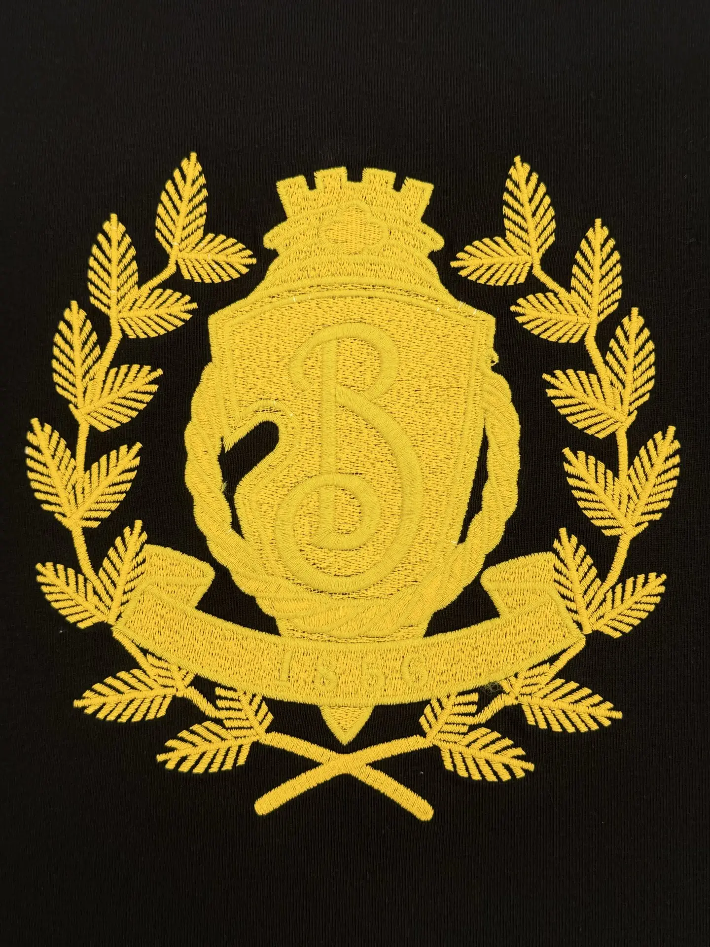 Embroidered Crest Cotton Jersey T-Shirt D14013480 — view 6