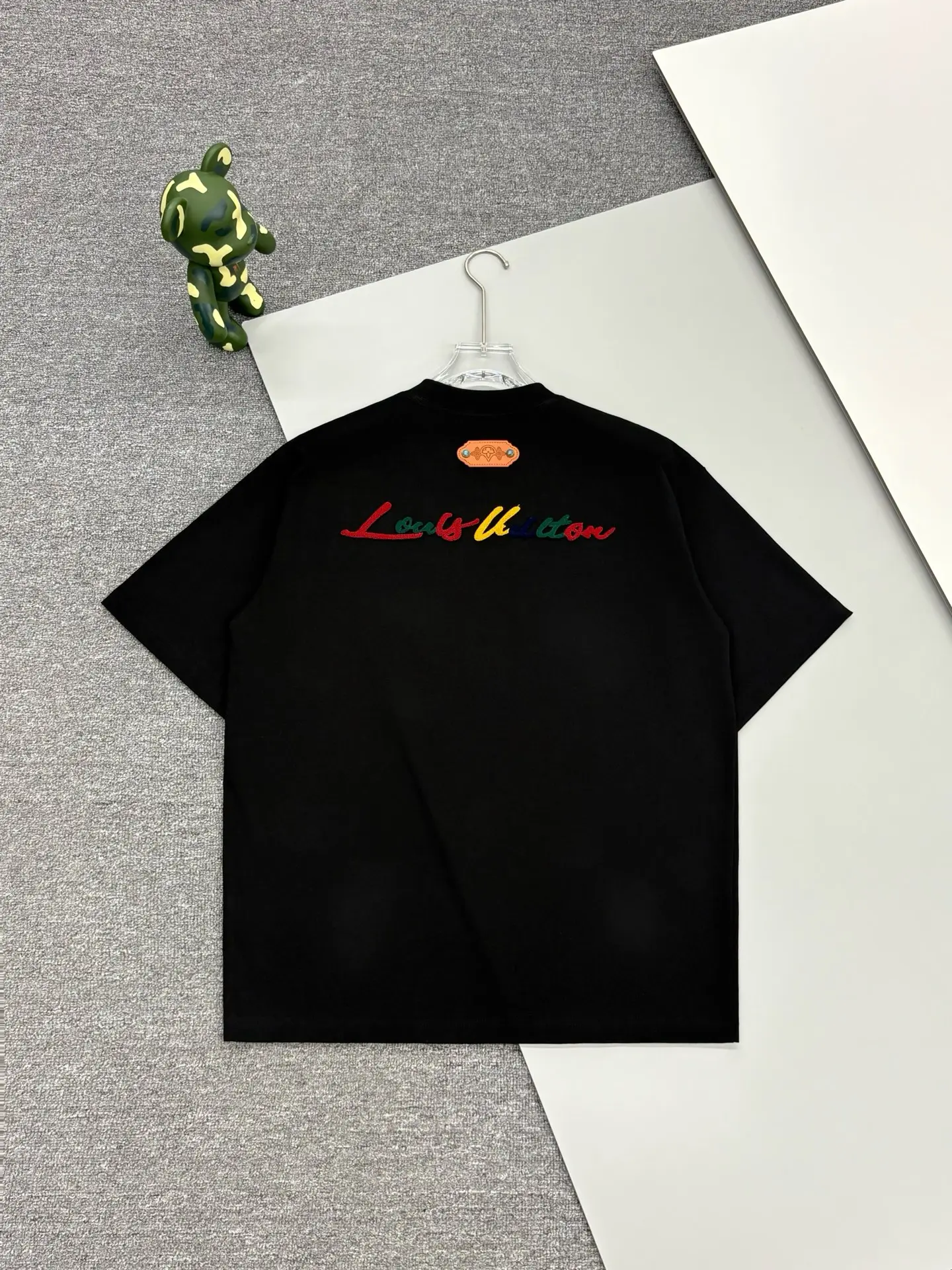 Embroidered Monogram Flower Cotton T-Shirt D14013801 — view 2