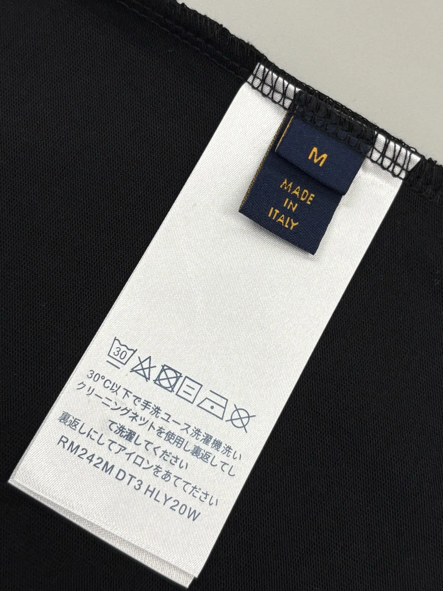 Embroidered Monogram Flower Cotton T-Shirt D14013801 — view 9