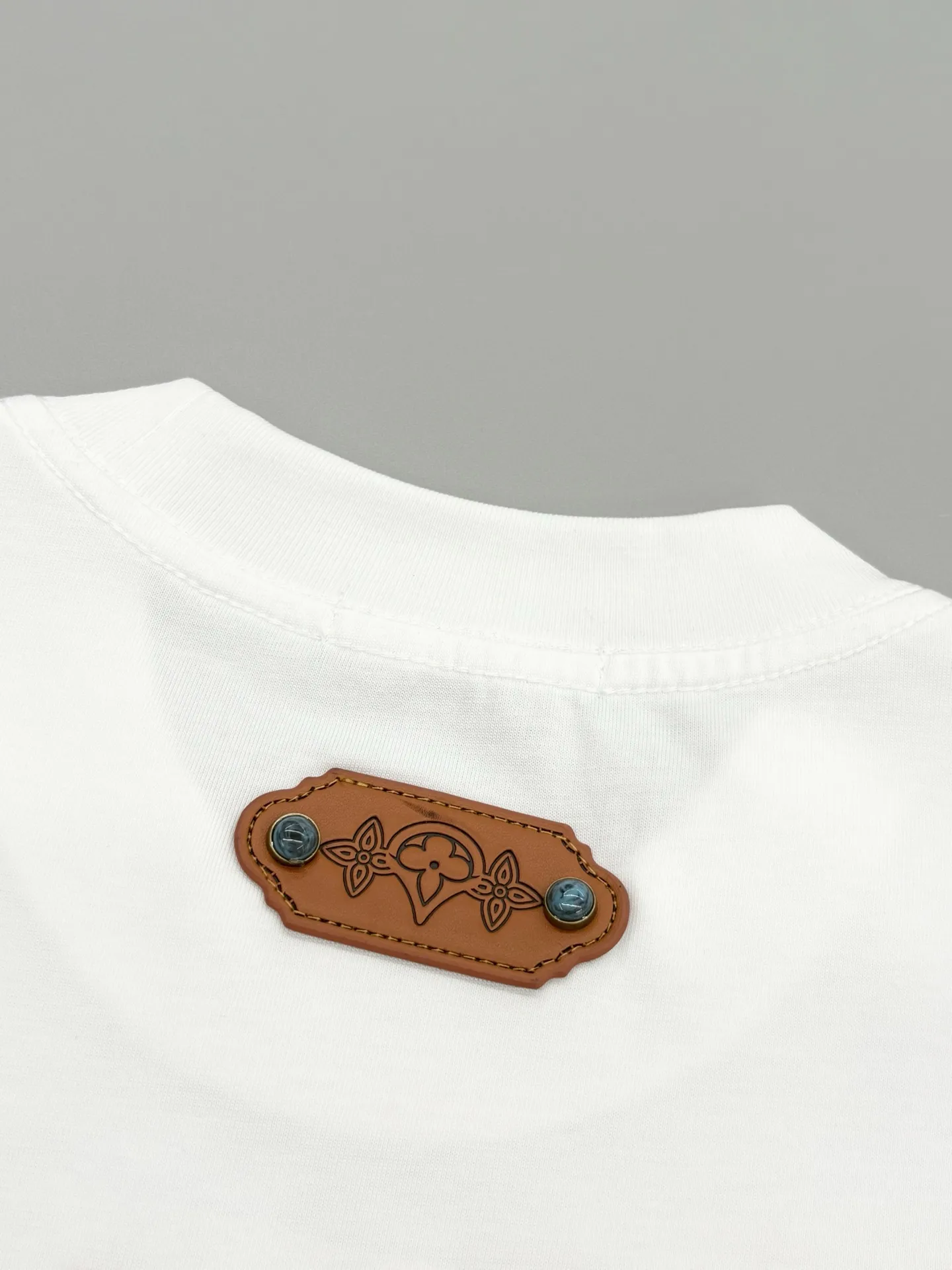 Embroidered Monogram Flower Cotton T-Shirt D14013800 — view 7