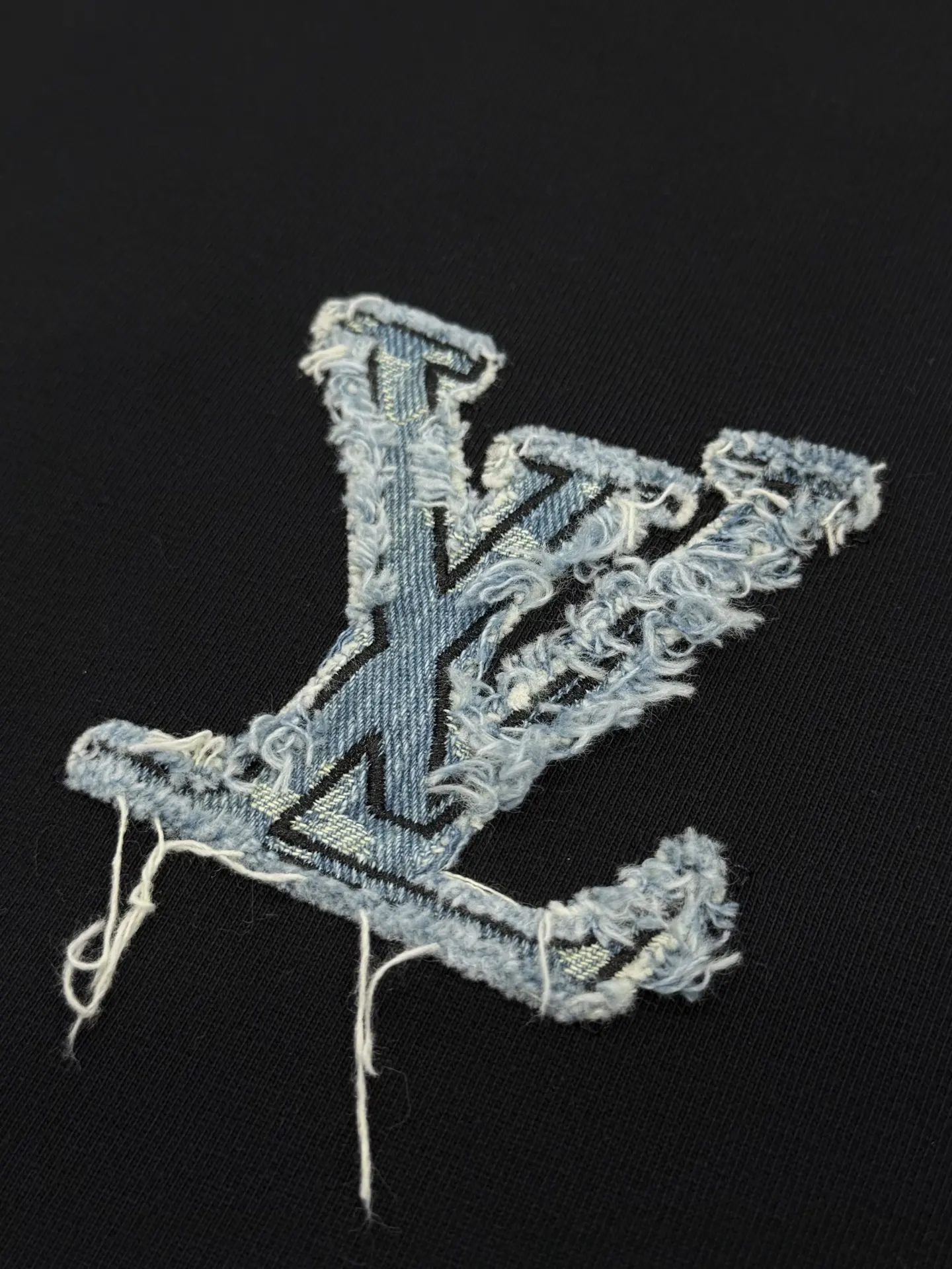 Embroidered Denim Patch Logo T-Shirt D15013655 — view 4
